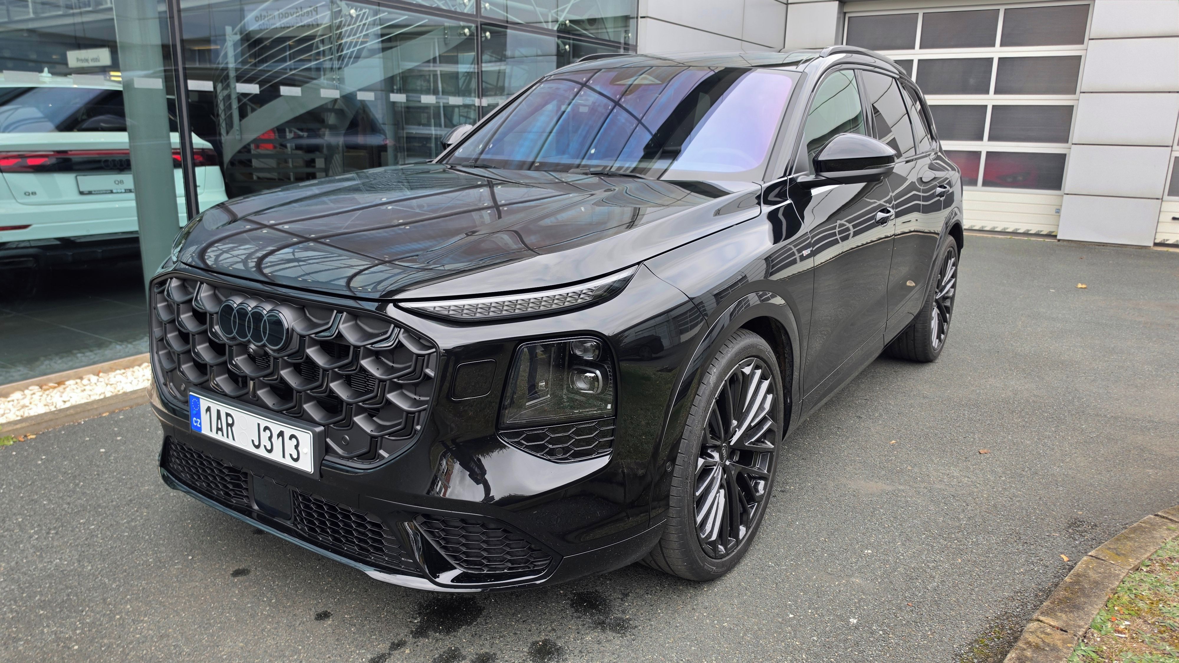 Audi Q7, 3.0TDI*220kW*S-line*7 MÍST