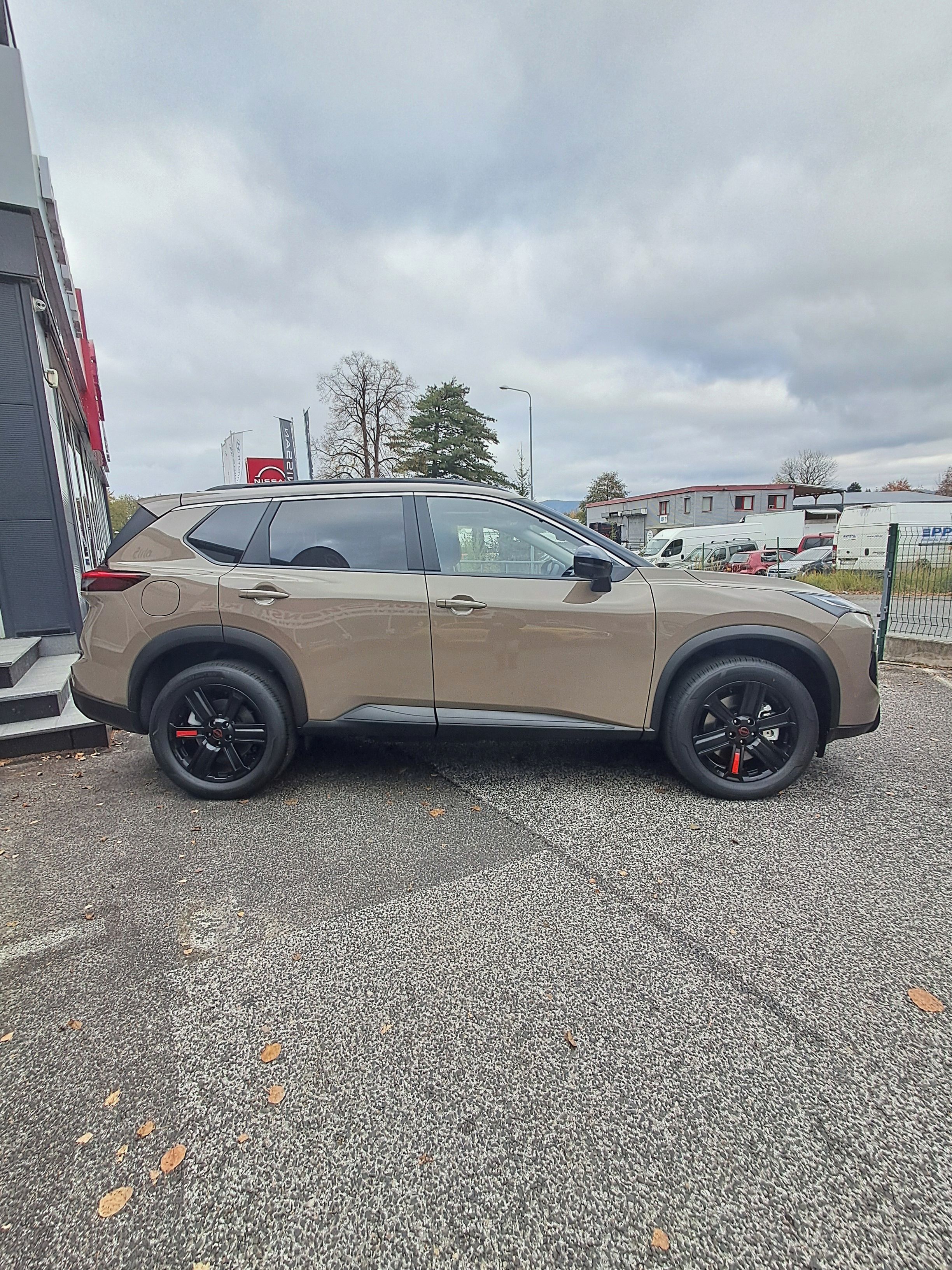Nissan X-Trail, e-POWER (4WD) 213k N-TREK - fotka 4