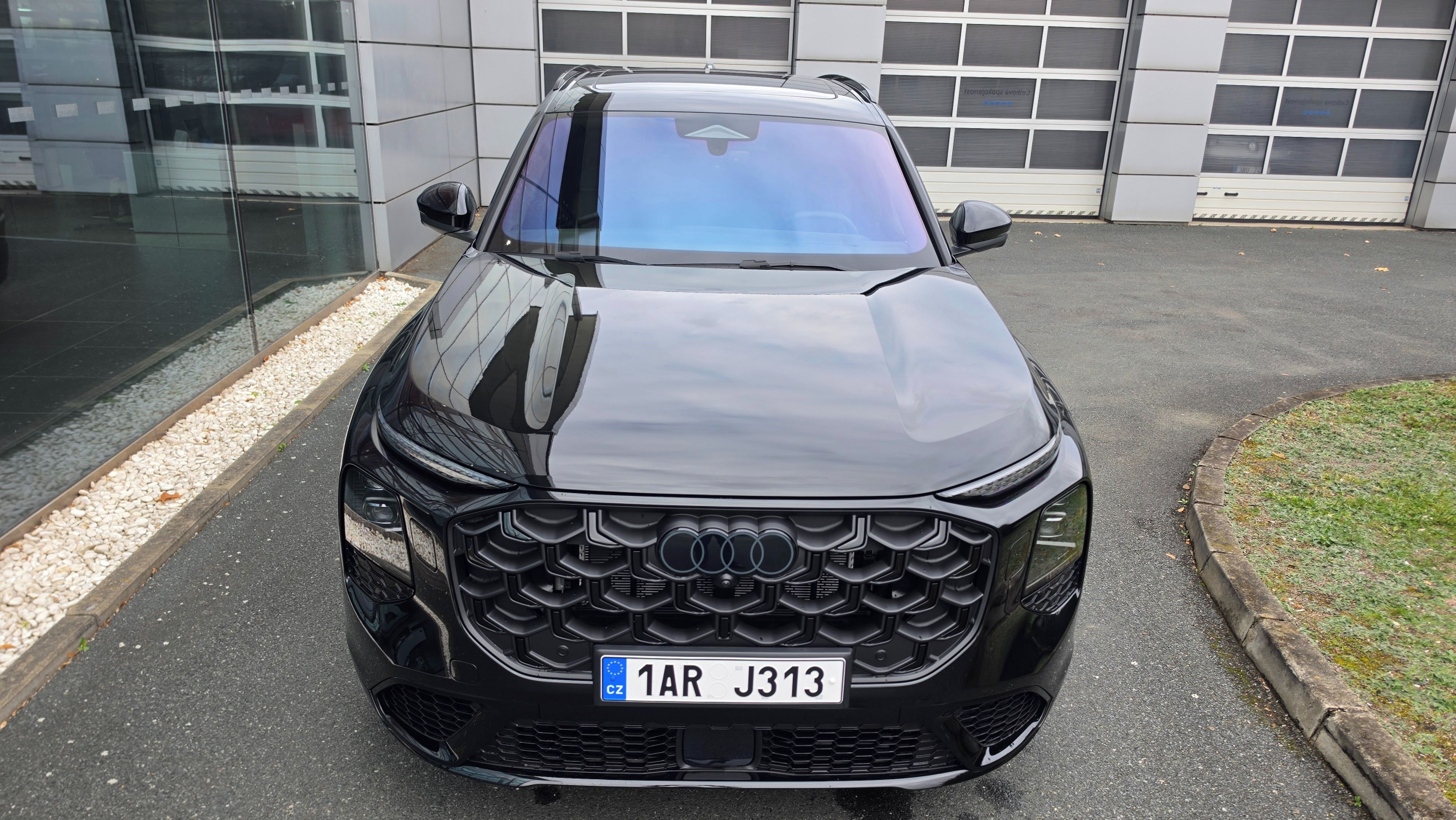 Audi Q7, 3.0TDI*220kW*S-line*7 MÍST - fotka 2