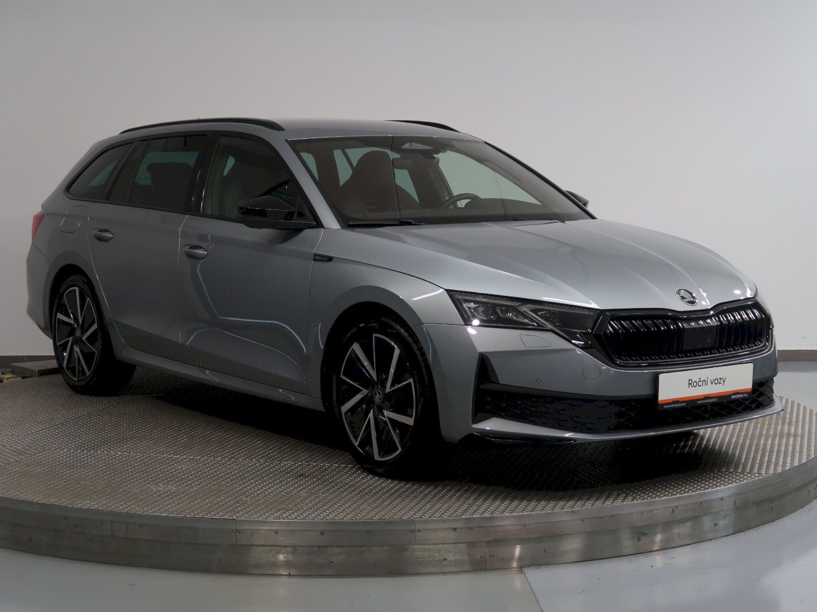 Škoda Octavia, SPORTLINE 2.0TDI 110KW DSG TAŽ - fotka 6
