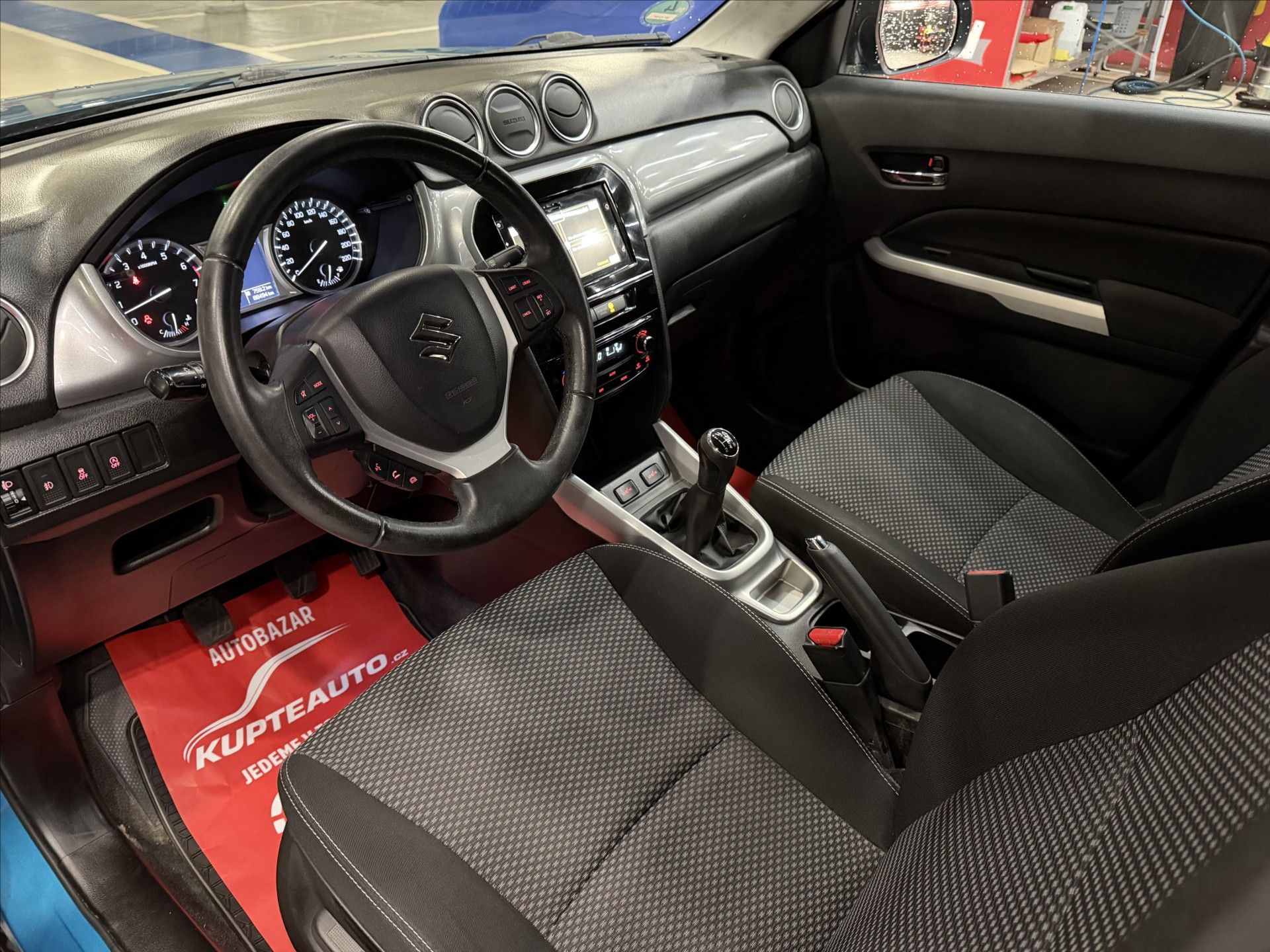 Suzuki Vitara, 1,6 i VVT - 88 000km !!! - fotka 6
