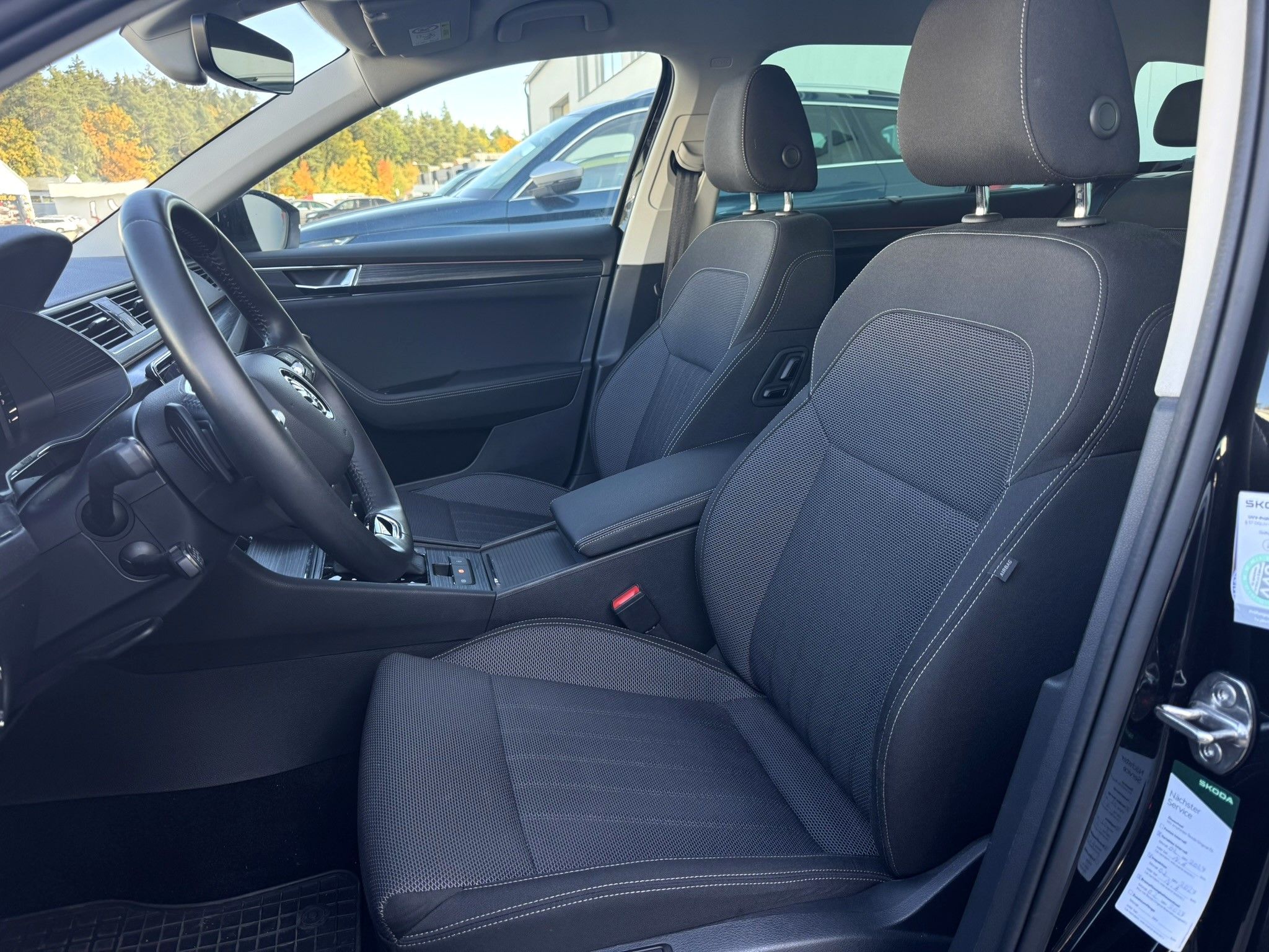 Škoda Superb, 2.0TDI 110kW DSG Tažné Webasto - fotka 4