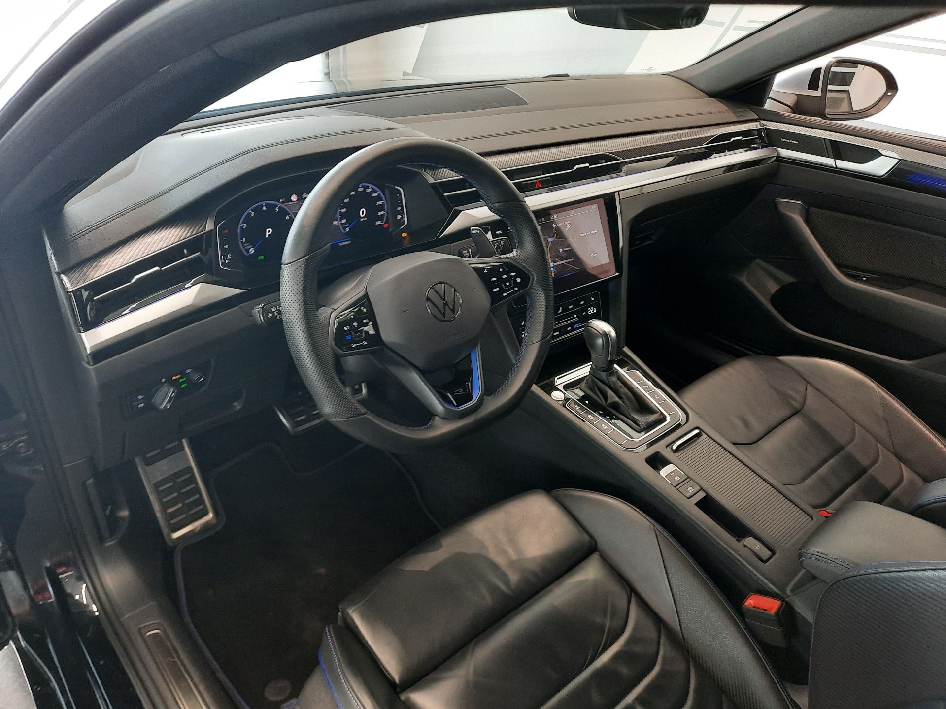 Volkswagen Arteon Shooting Brake, R 2.0 TSI 4Motion (235kW/320k) - fotka 6