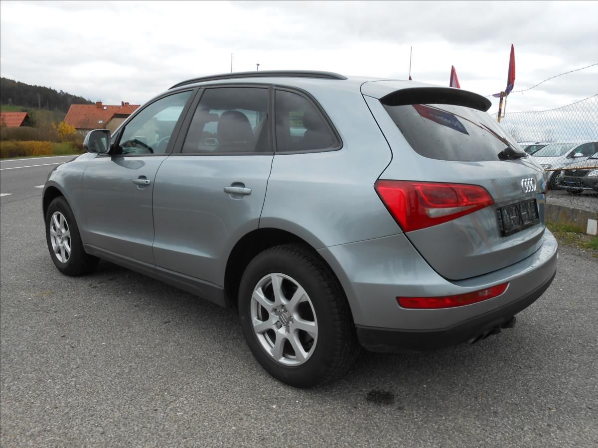 Audi Q5, 2,0 TDI 150 kW  4x4 Serviska - fotka 5