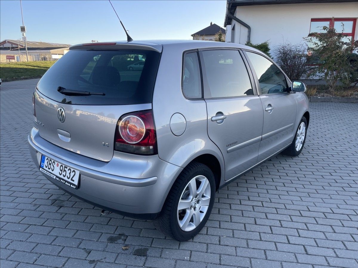 Volkswagen Polo, 1,4 i 16V Kima ESP Tempomat - fotka 4