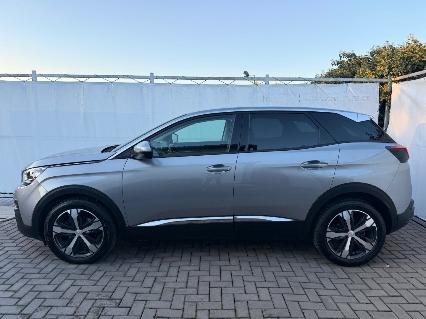 Peugeot 3008, 1.2i 96kW*AUTOMAT*ČR*2.Maj* - fotka 3