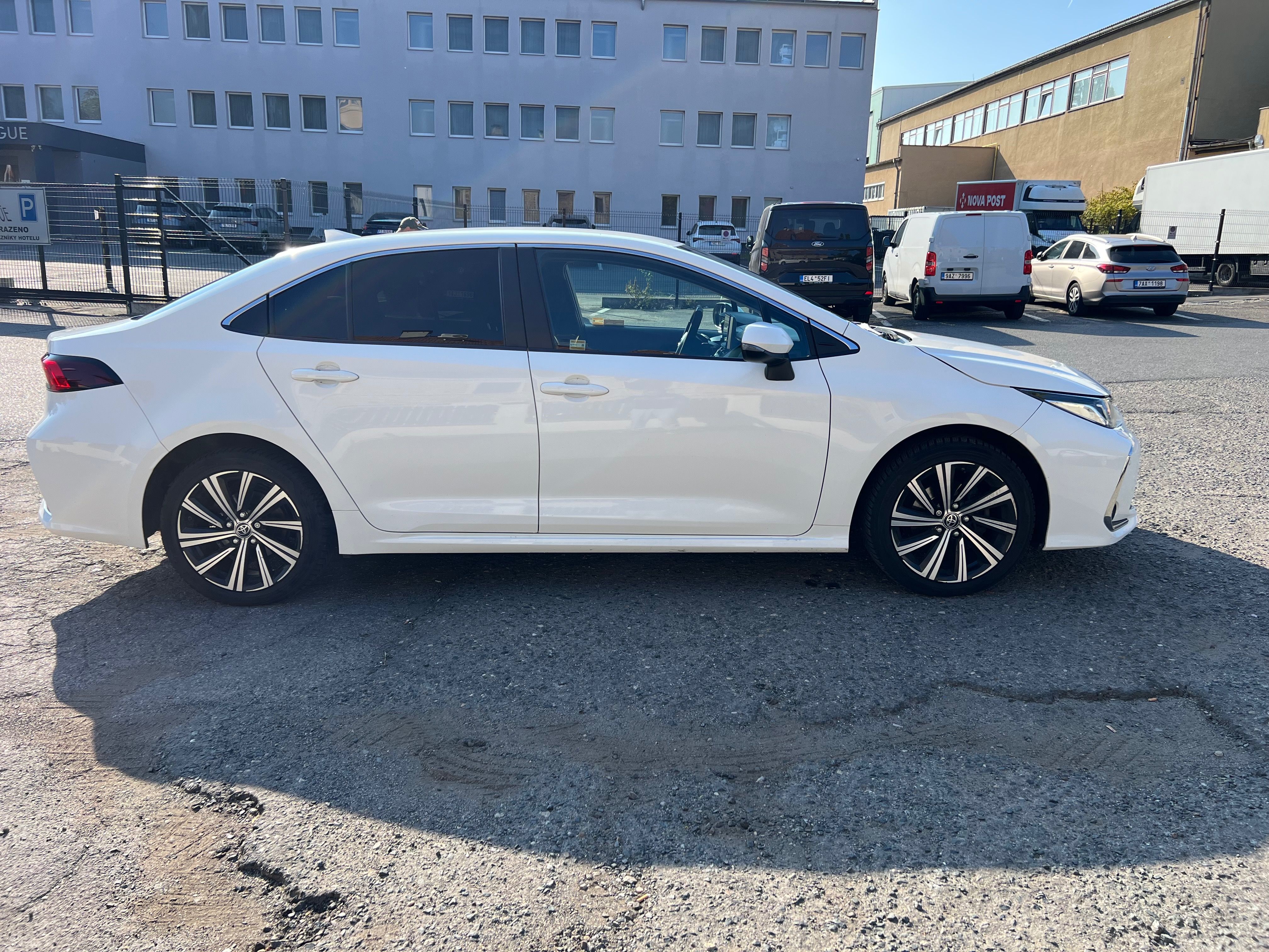 Toyota Corolla, 1.5 - fotka 5