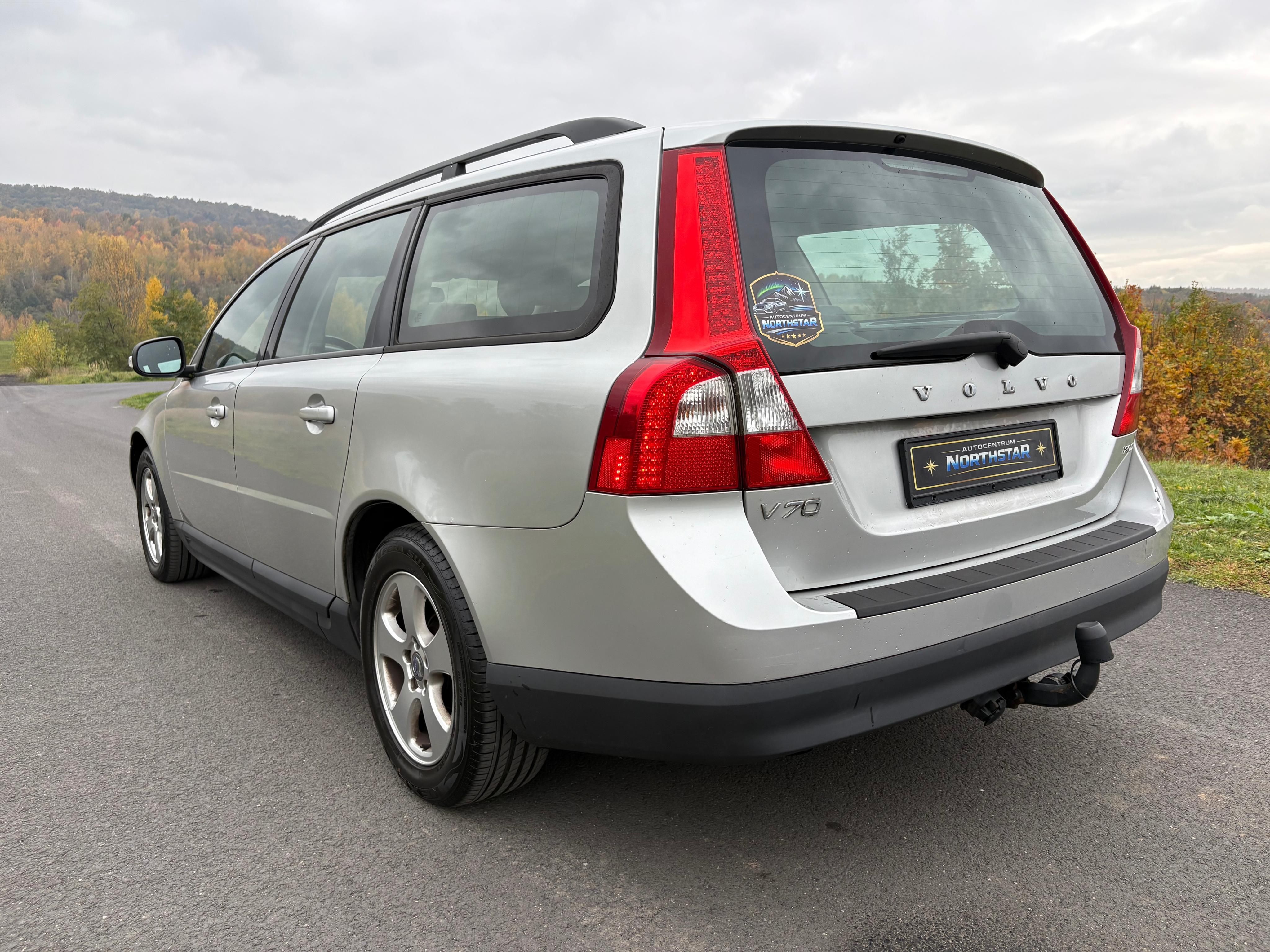 Volvo V70, 2.0D, NAVI, XENONY, NOVÁ STK - fotka 3