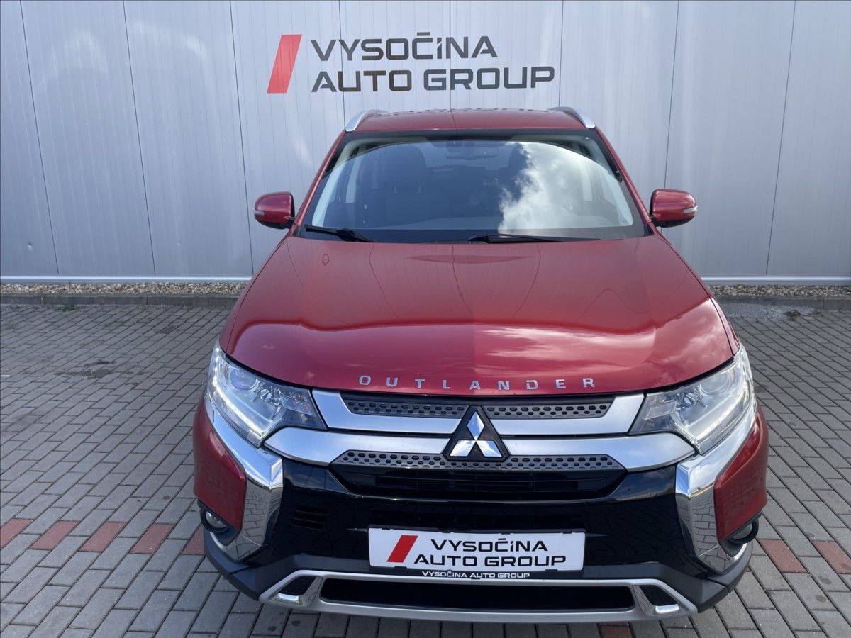 Mitsubishi Outlander, 2,0 INTENSE 4WD Nové ČR - fotka 3