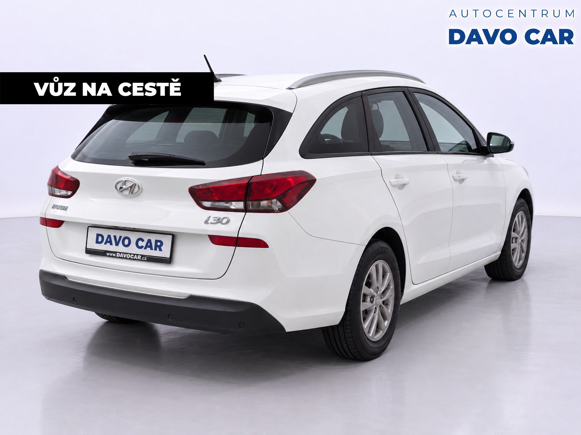 Hyundai i30, 1,6 CRDi 85kW Style CZ DPH - fotka 4