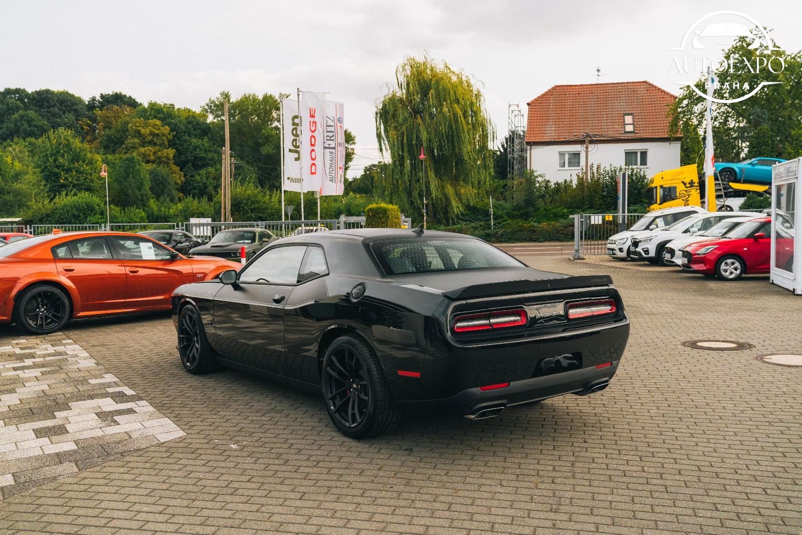 Dodge Challenger, 5,7l V8 Hemi* - fotka 5