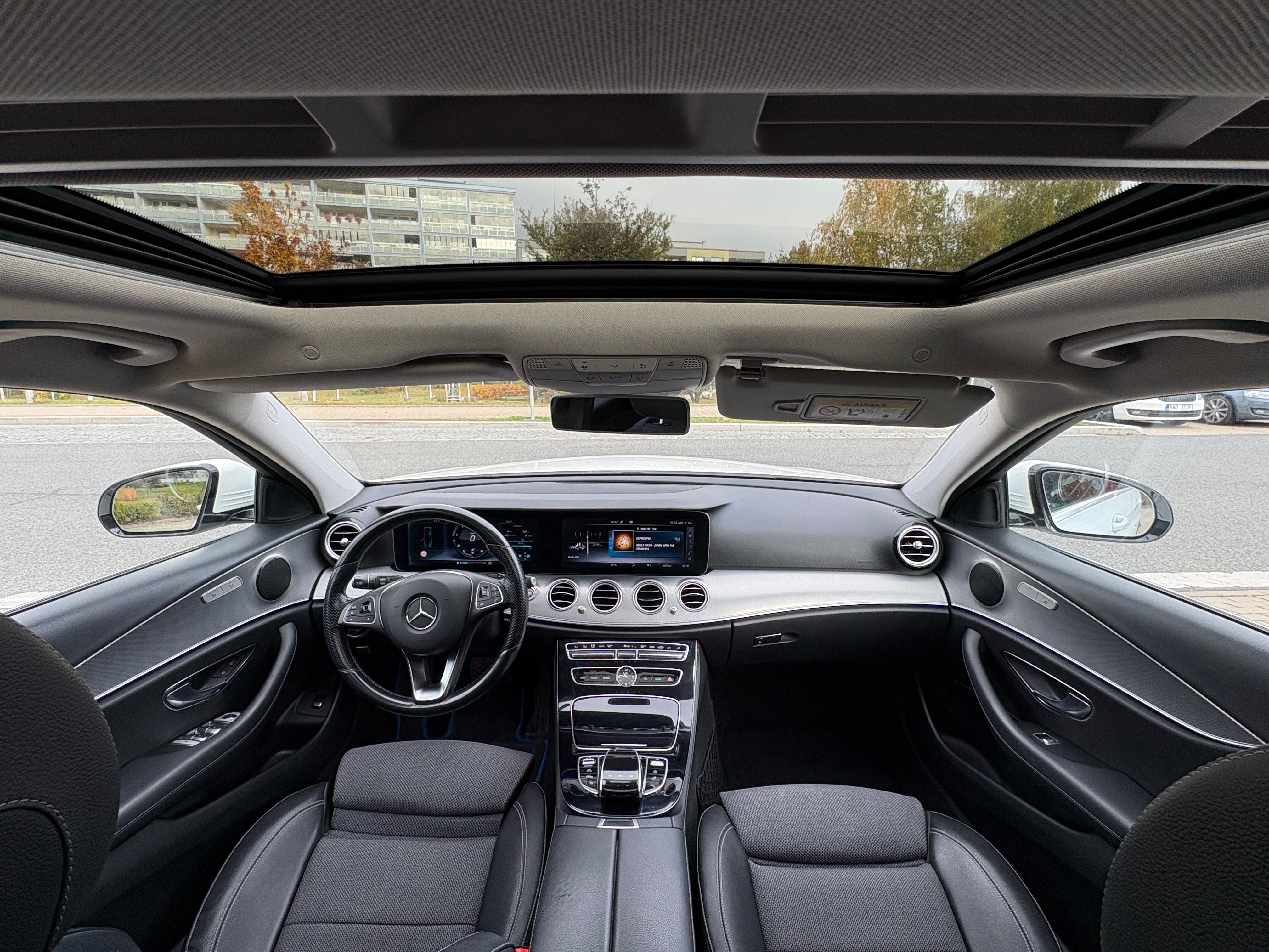 Mercedes-Benz Třídy E, 350d  Widescreen Cockpit  360° - fotka 5