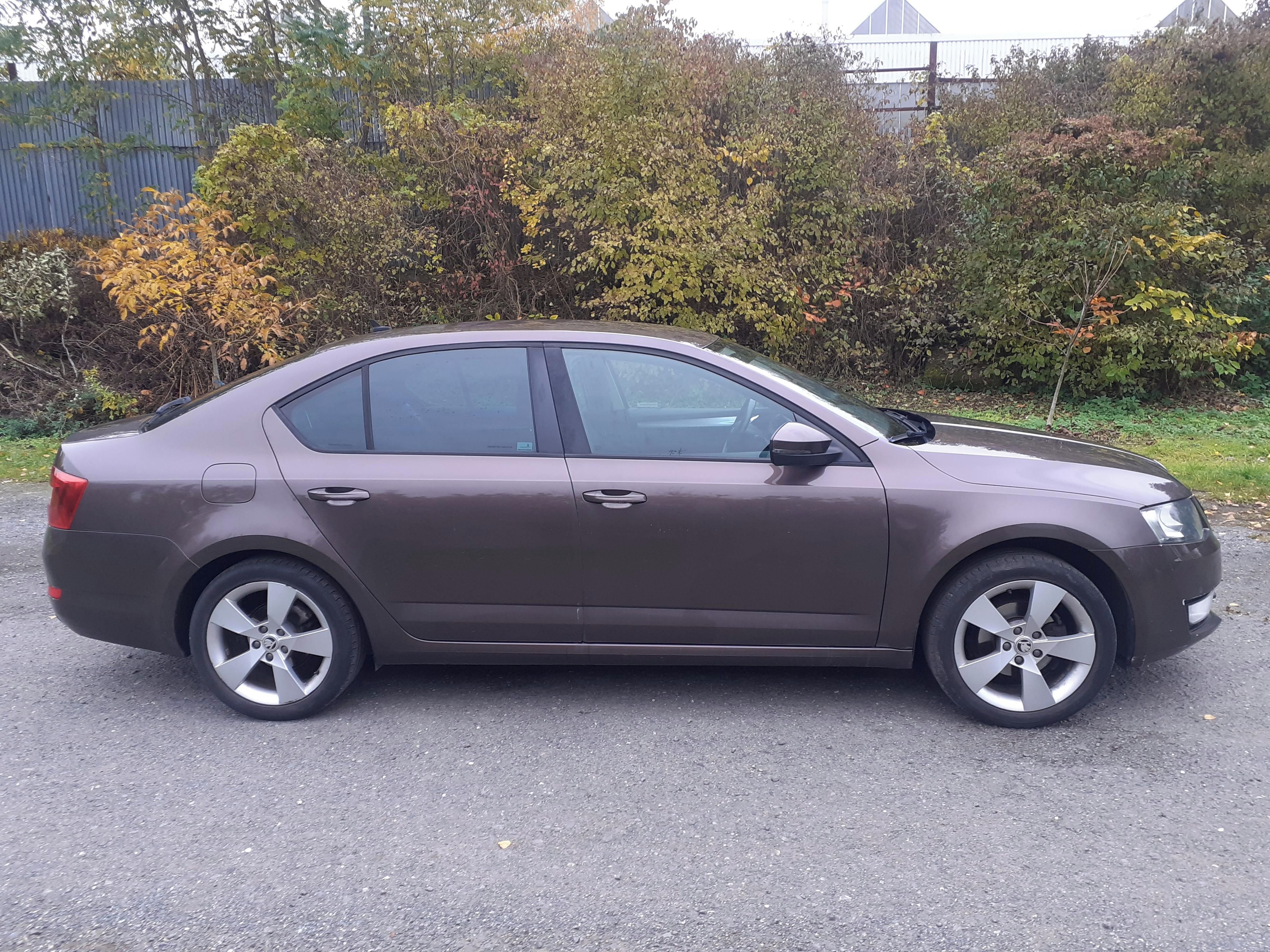 Škoda Octavia, Style 1.2 TSI 81 kW - fotka 4