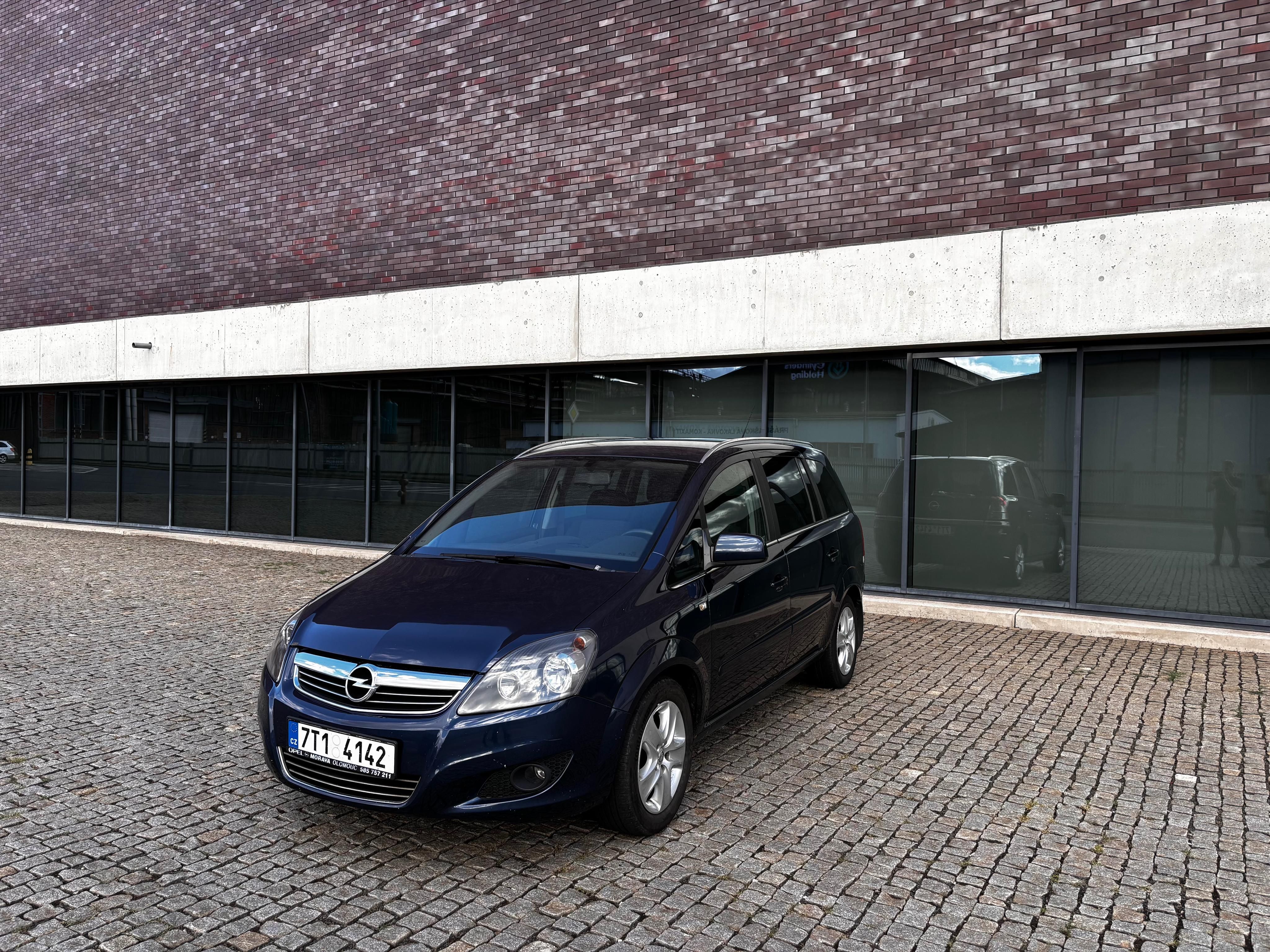 Opel Zafira, 1.6 16V 85 kW, 7 míst