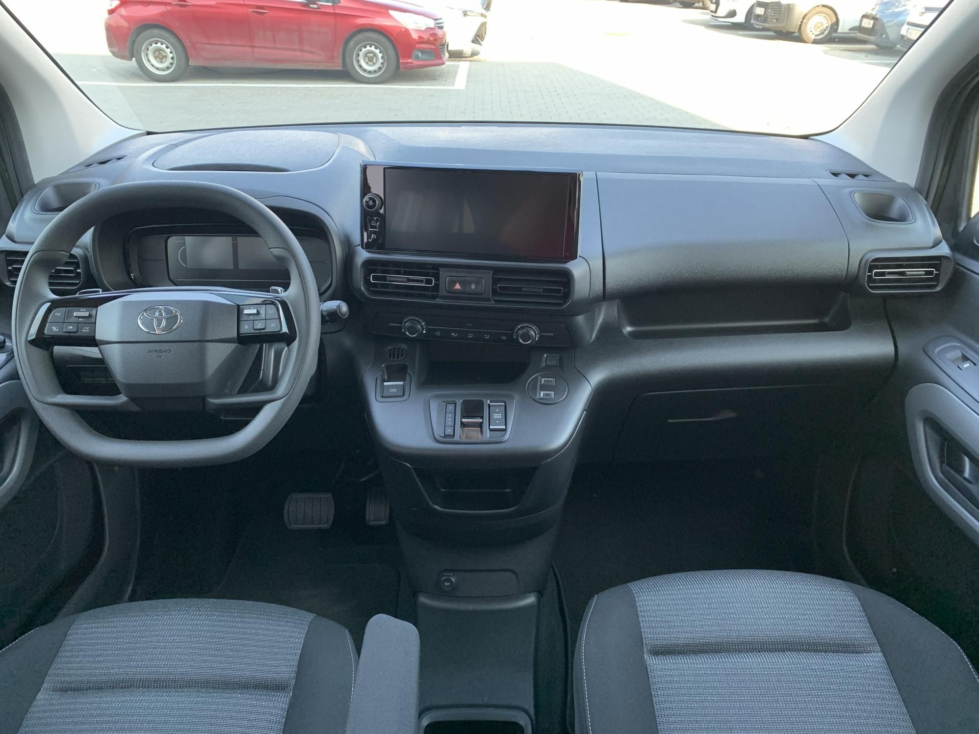 Toyota Proace City Verso, LONG BUSINESS 1,5D 130k AT - fotka 5