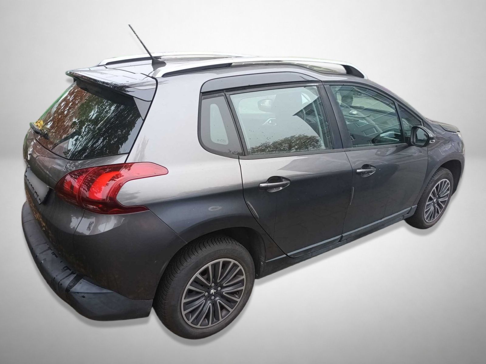 Peugeot 2008, 1.2 PureTech - fotka 2