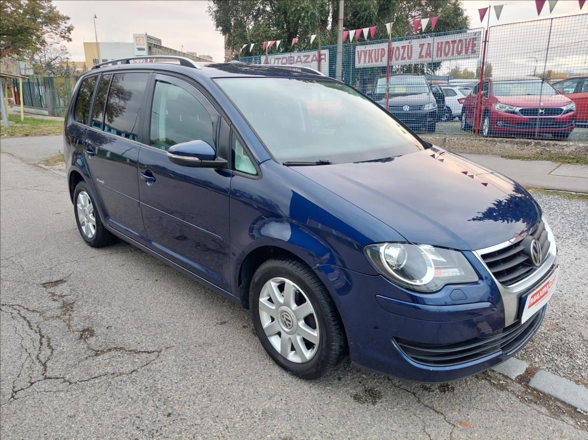 Volkswagen Touran, 1,9 TDi DSG  TOPSTAV  bez koro - fotka 3