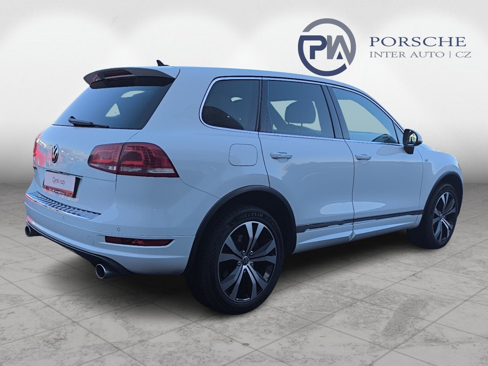 Volkswagen Touareg, 3.0 TDi  R-Line - fotka 2