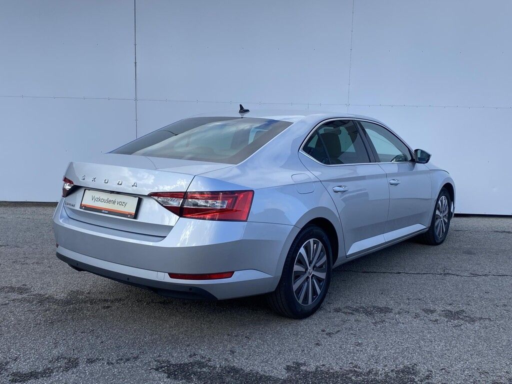 Škoda Superb, 2.0 TDI 110 kW Style DSG - fotka 2