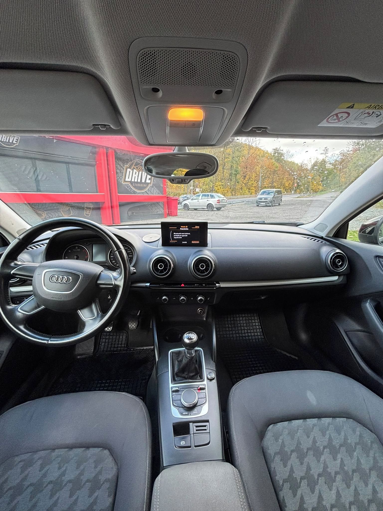 Audi A3, 1.6 TDI 81kW - fotka 4