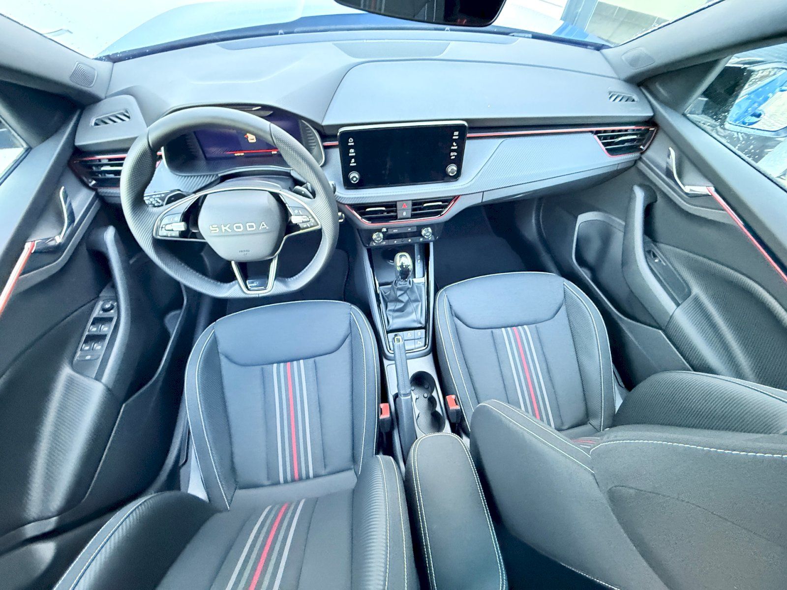 Škoda Kamiq, TSi 116PS DSG Monte Carlo - fotka 5