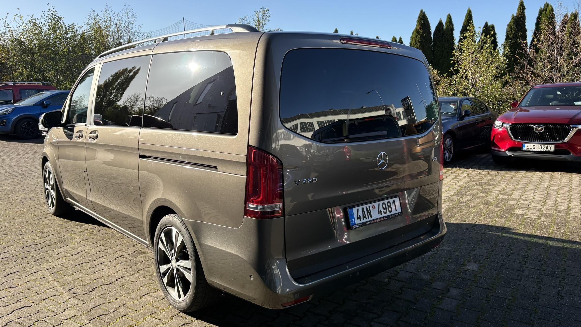 Mercedes-Benz Třídy V, 220 D 120kw - fotka 5