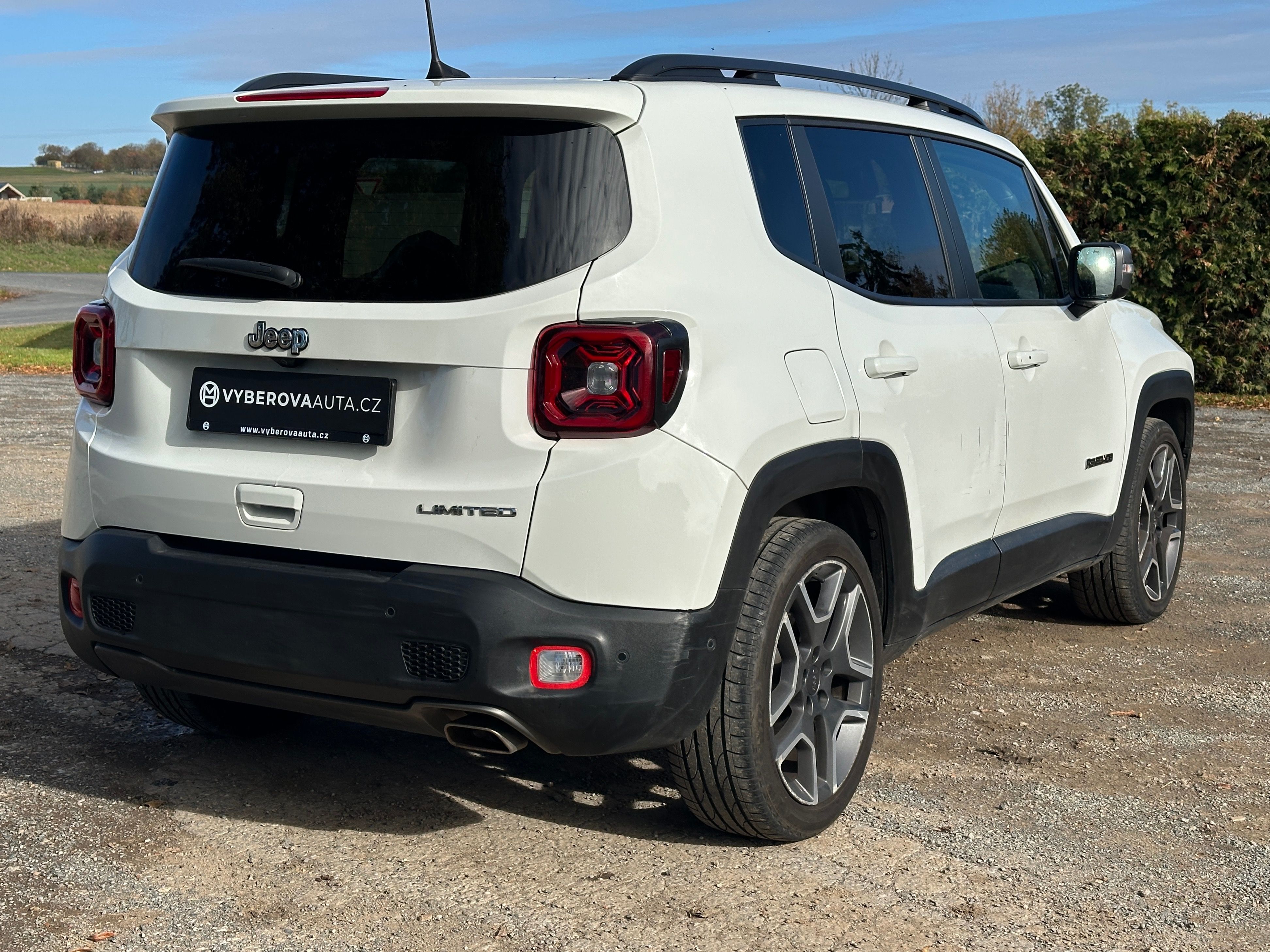 Jeep Renegade, 1.3GSE 111kW/Limited/Aut/CAM/ - fotka 4