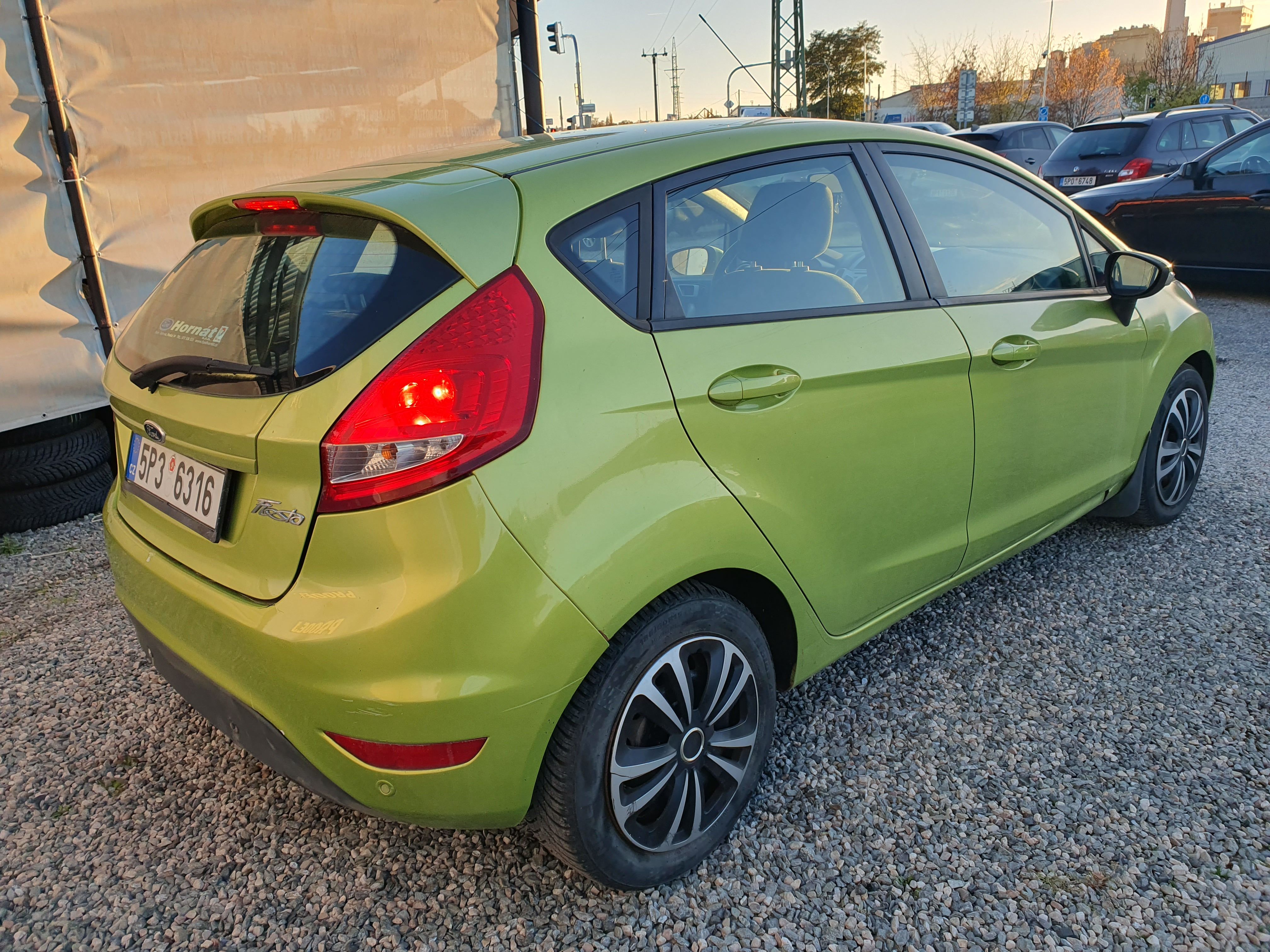 Ford Fiesta, 1.2 Í 1 MAJITEN NOVÉ ČR KLIMA - fotka 2