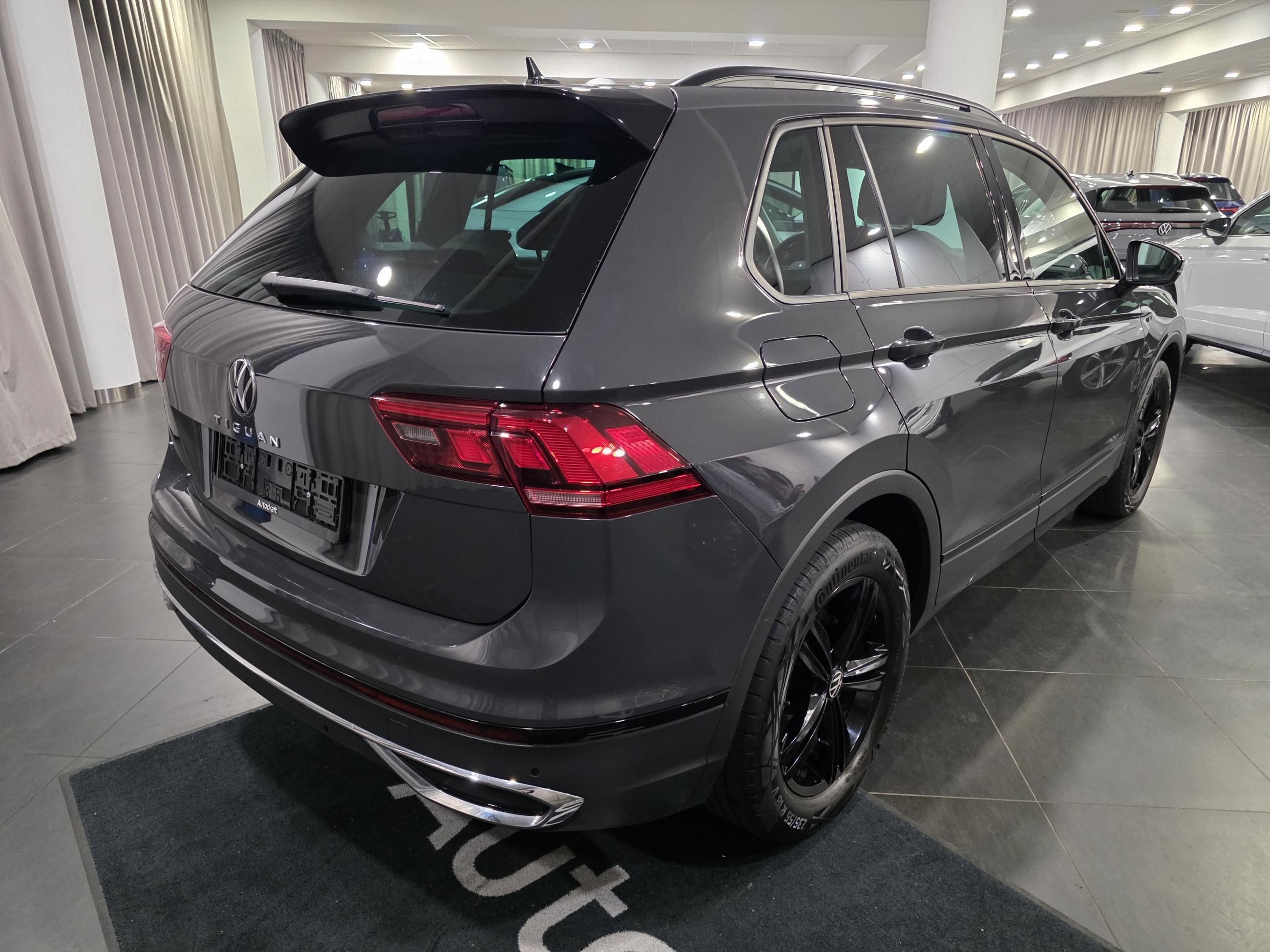 Volkswagen Tiguan, 2.0 TDI 110kW DSG Urban Sport - fotka 4