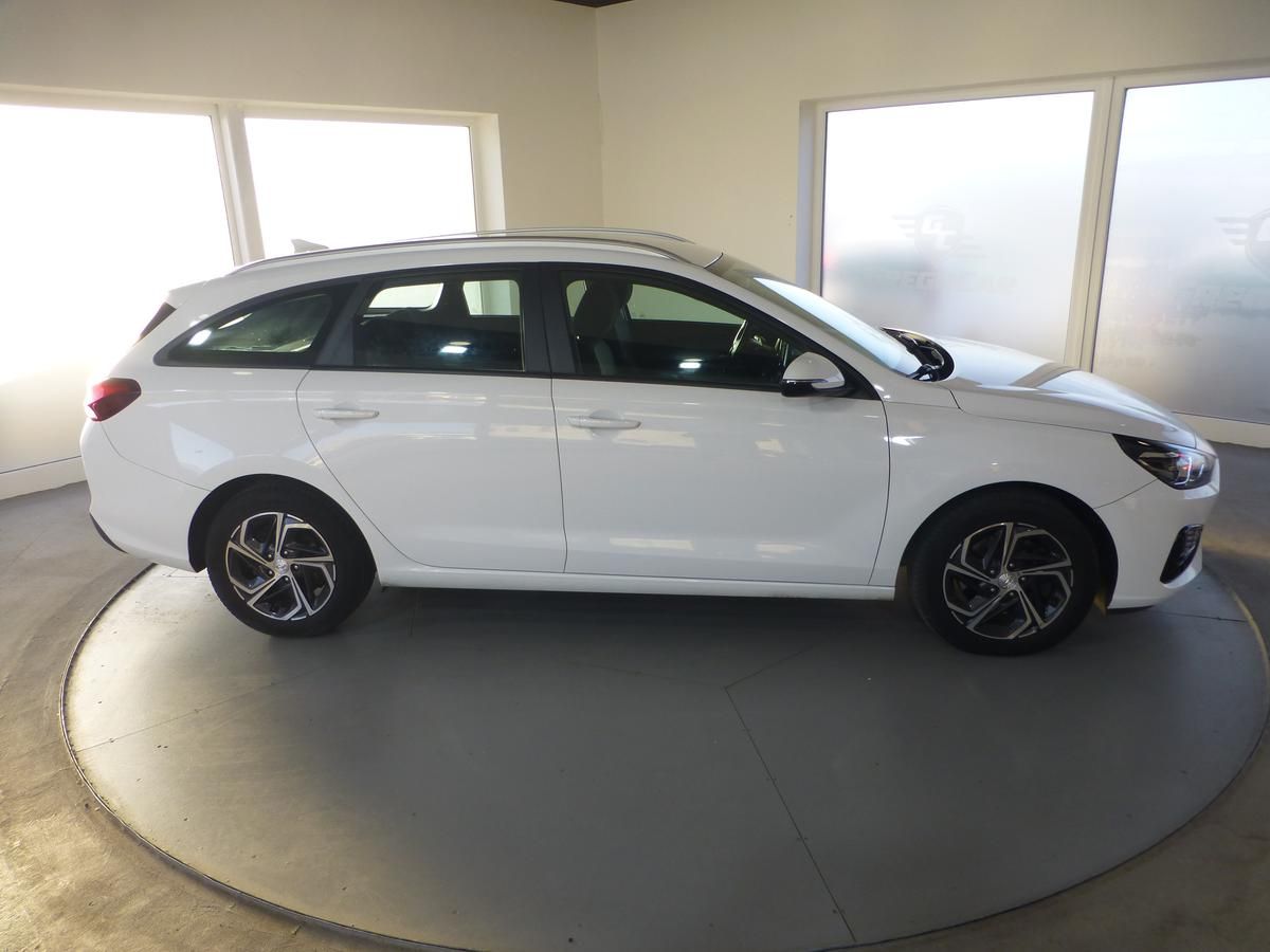 Hyundai i30, 1,6CRDI*ALU*AC**PARK.S**KAMERA - fotka 5