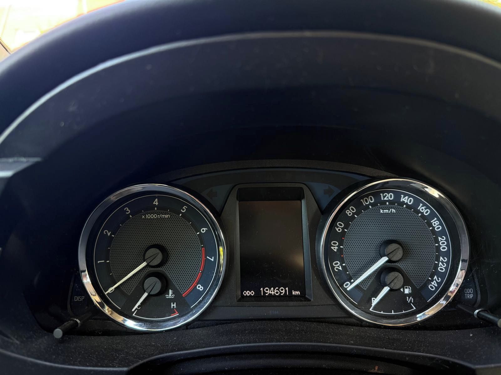 Toyota Corolla, 1.6 Valvematic nehavarovaná - fotka 6