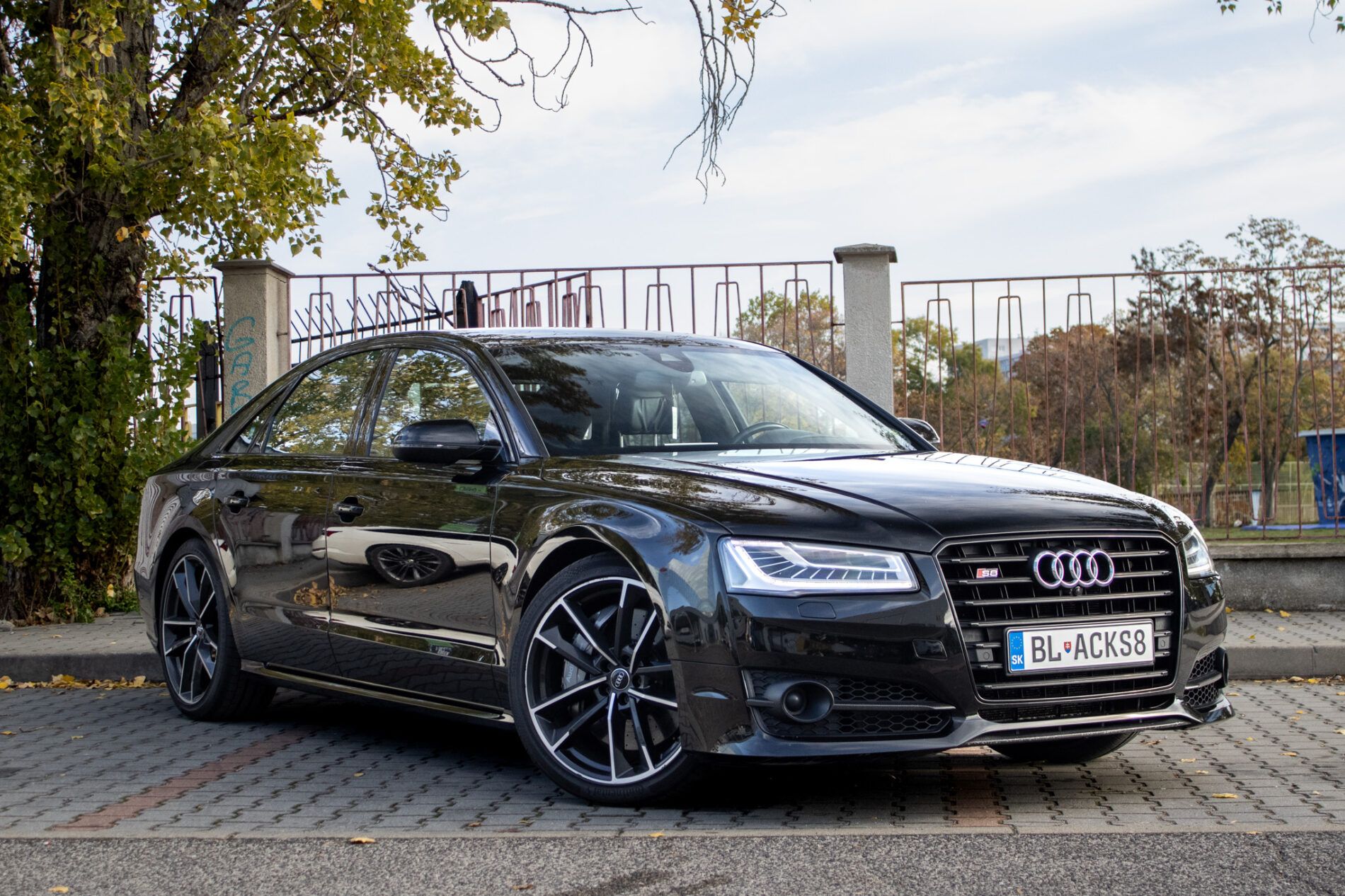 Audi S8 - fotka 4