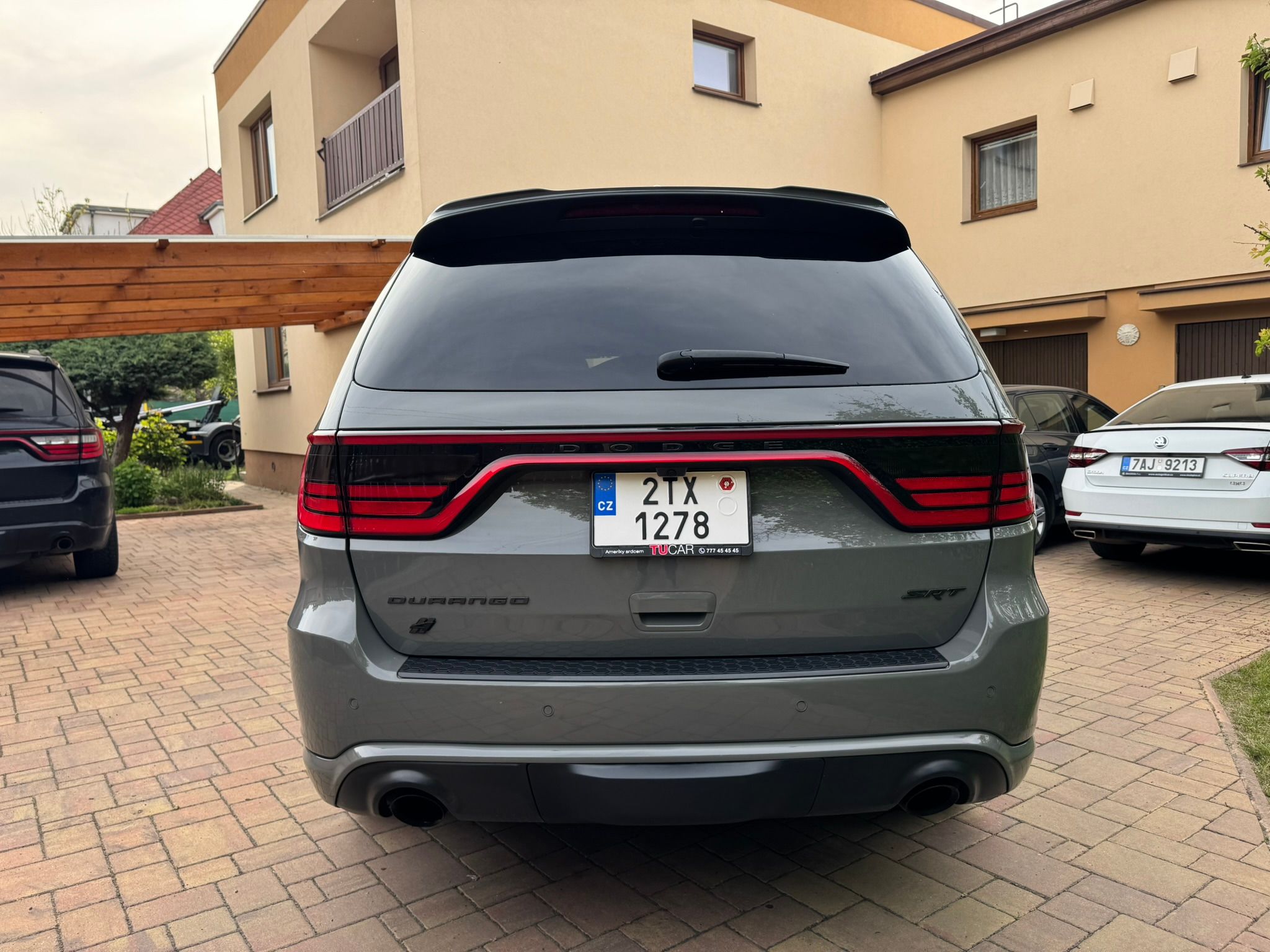 Dodge Durango, 6,4 V8 SRT HEMI - fotka 5