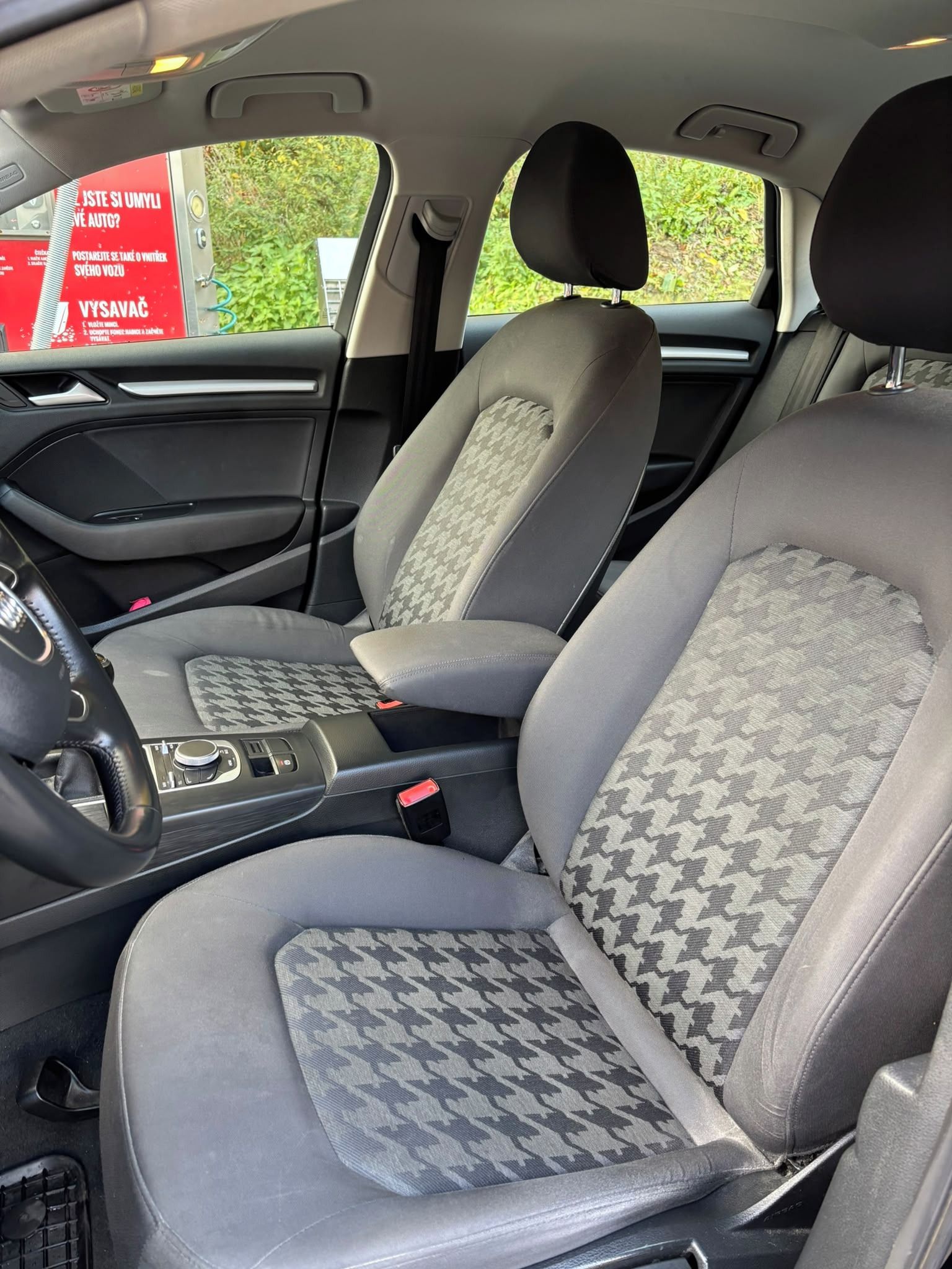Audi A3, 1.6 TDI 81kW - fotka 3