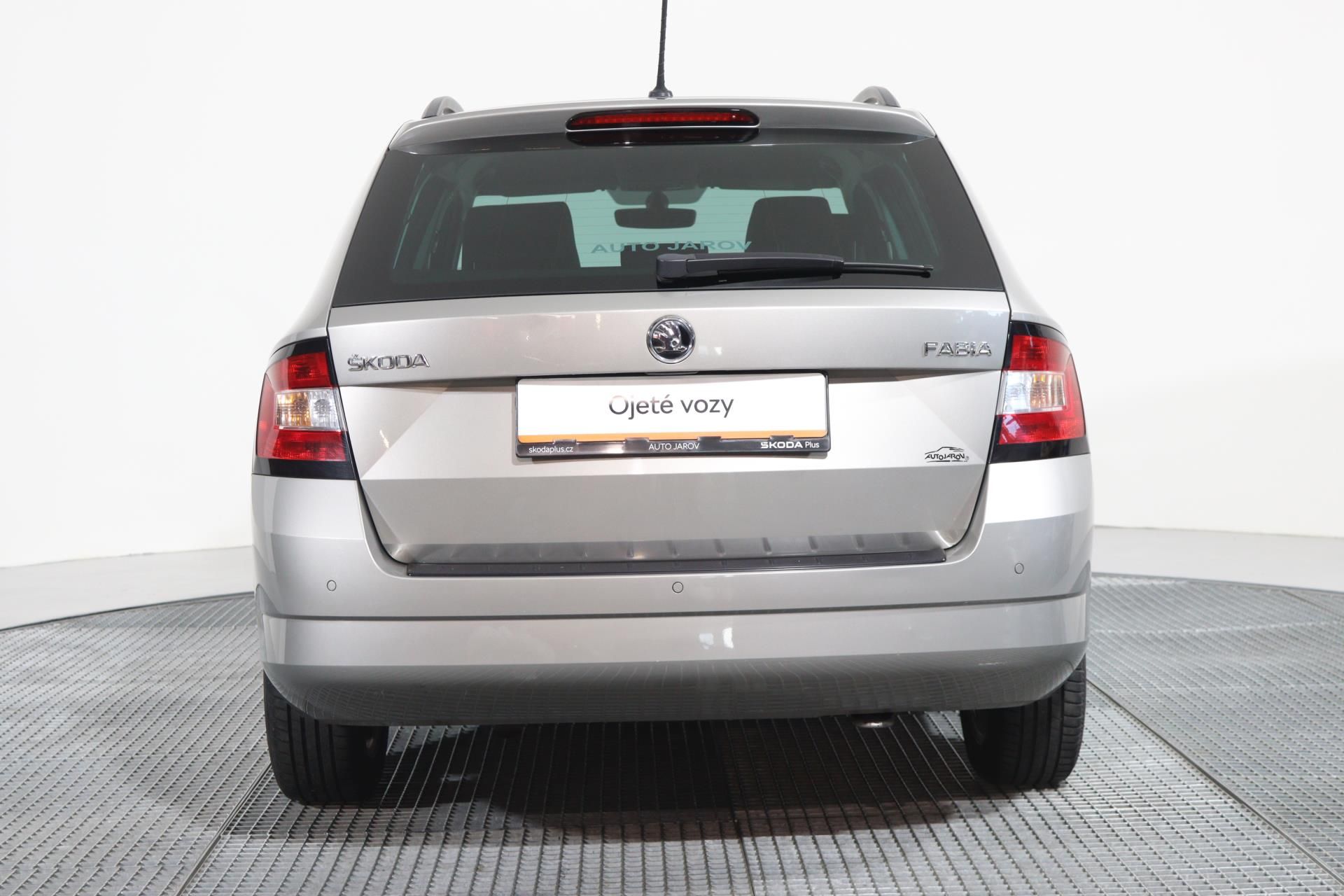 Škoda Fabia, COMBI STYLE 1,2TSI 81kW DSG - fotka 6