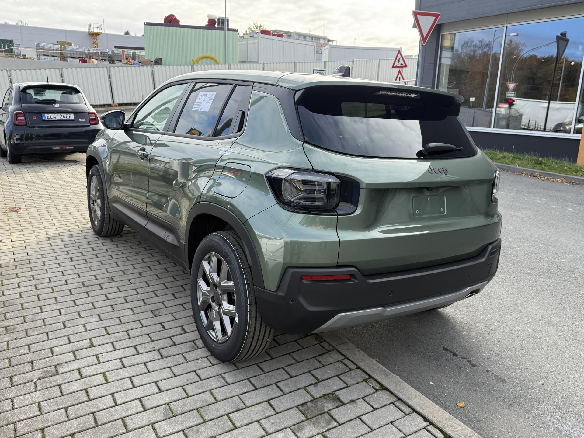 Jeep Avenger, Altitude e-Hybrid 1.2 Turbo - fotka 5