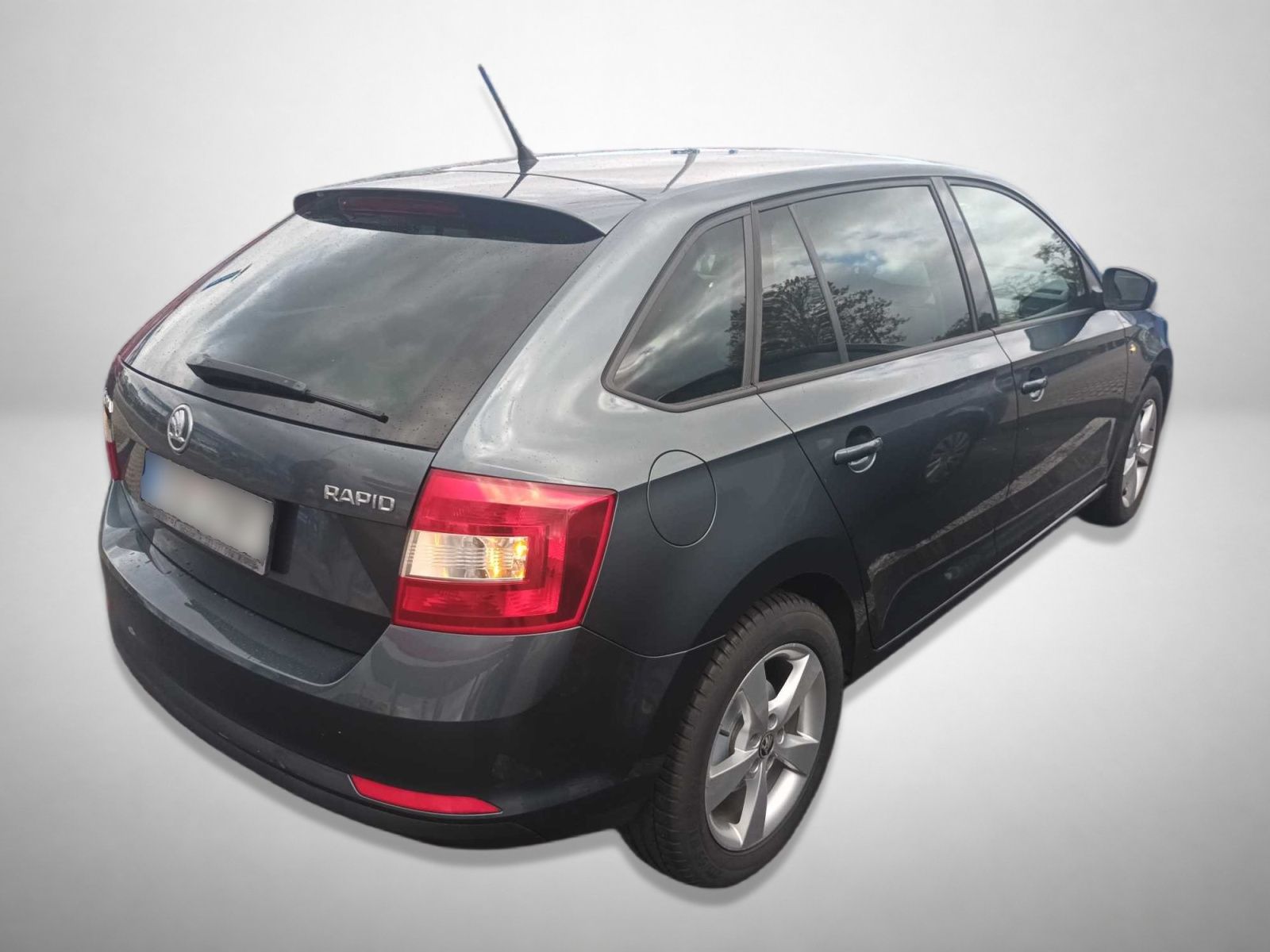 Škoda Rapid, 1.2 TSI, ČR,1.maj, Serv.kniha - fotka 2