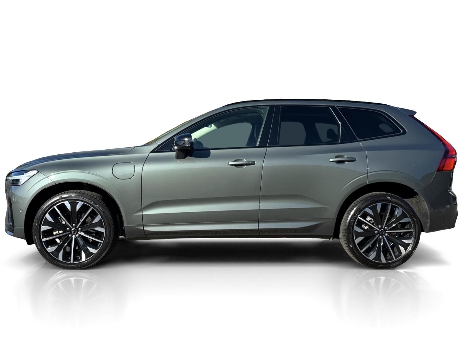 Volvo XC60, T8 AWD ULTRA DARK / B&W VZDUCH - fotka 2
