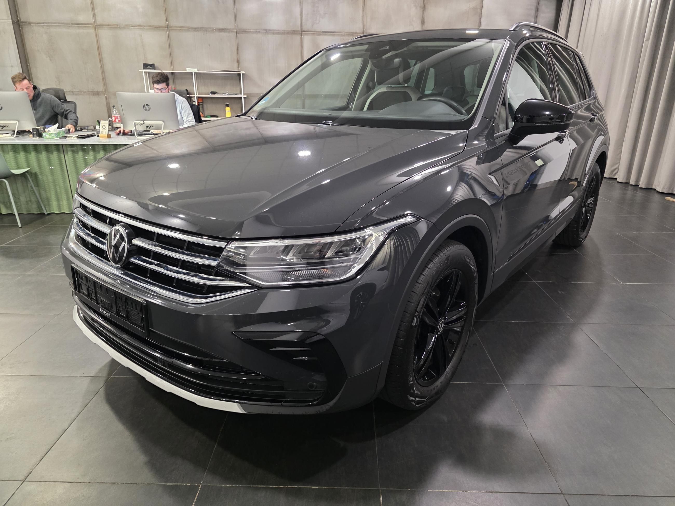Volkswagen Tiguan, 2.0 TDI 110kW DSG Urban Sport - fotka 2