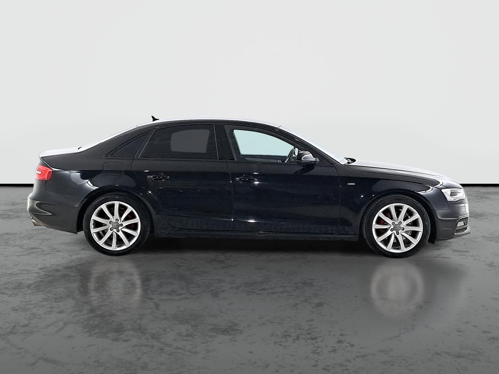 Audi A4, 3.0 TDI, 4X4, Automat, Kůže - fotka 6