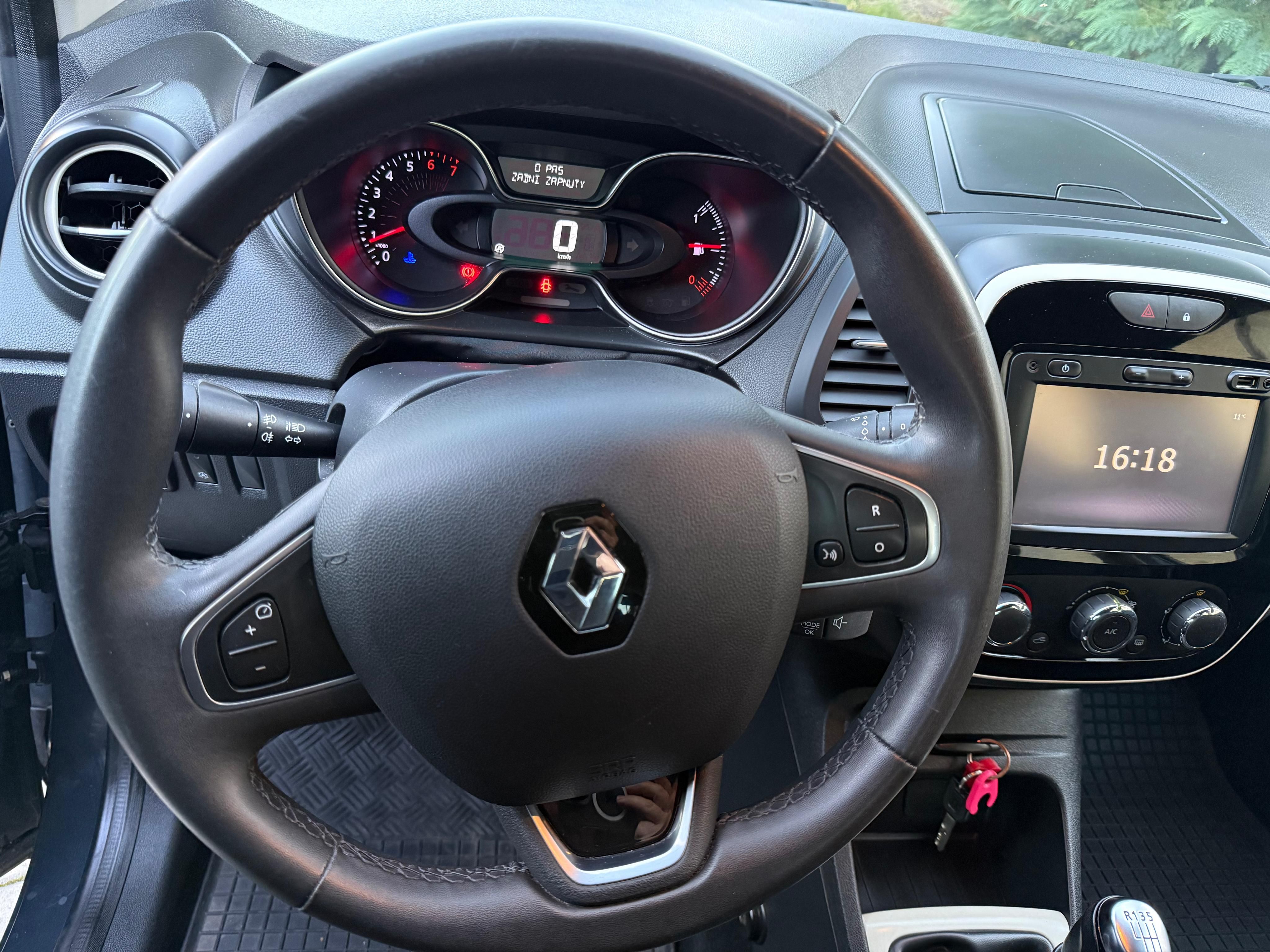 Renault Captur, TOP STAV Renault Captur TCe - fotka 5