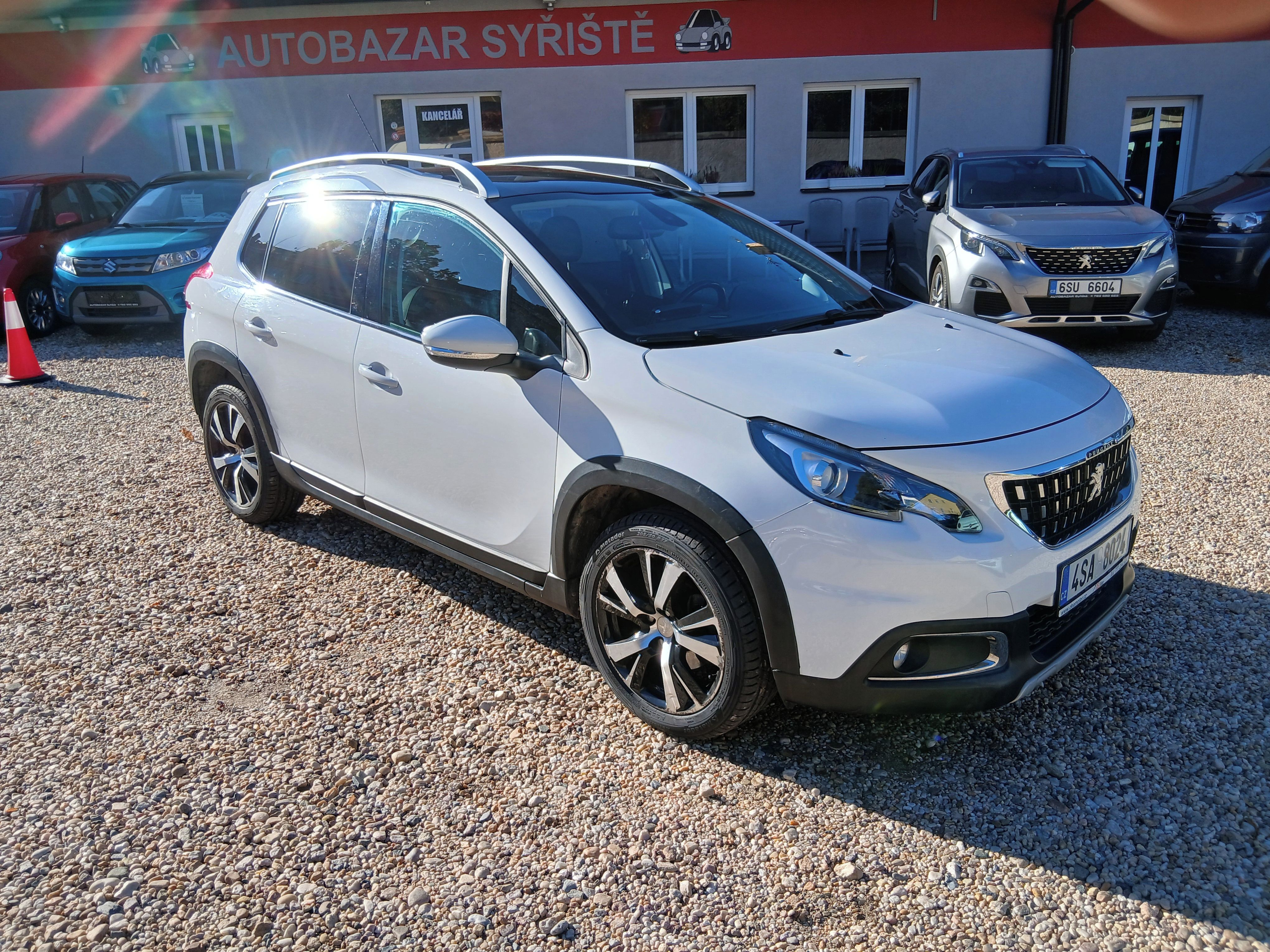 Peugeot 2008, 1.2i 81KW S.Kniha, Tažné, ČR, - fotka 3