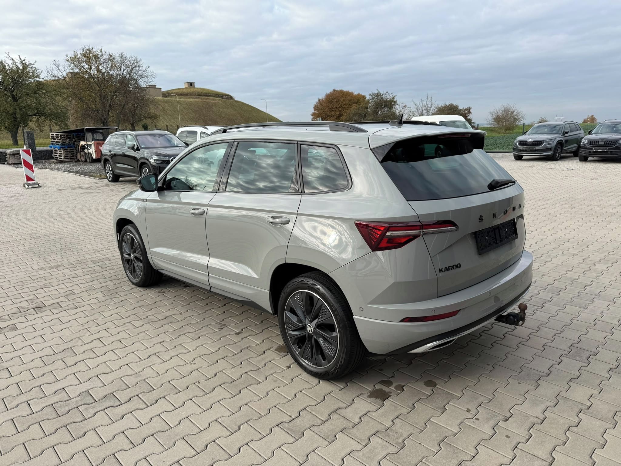 Škoda Karoq, sportline,1.5tsi,webasto,tažné - fotka 5