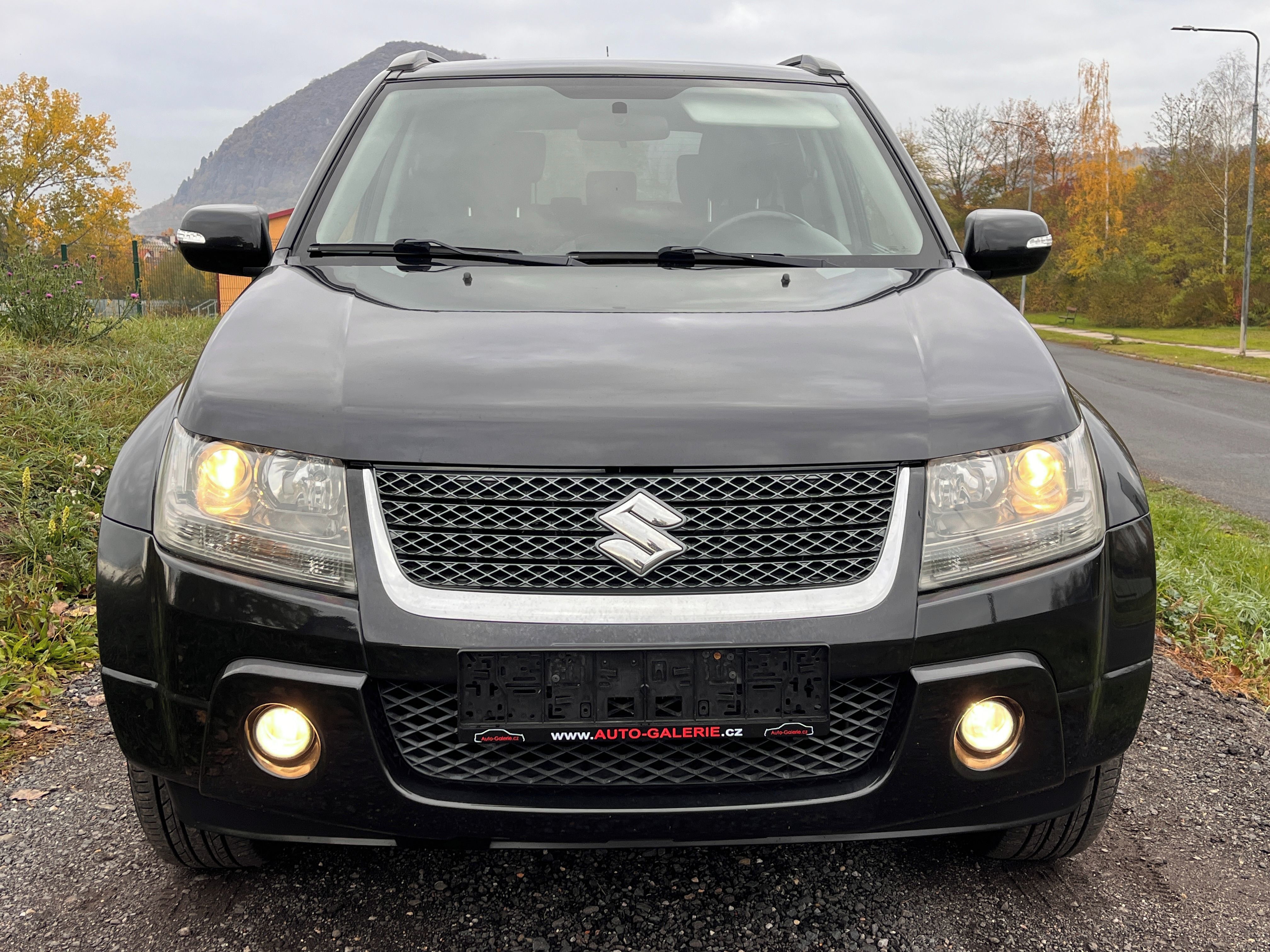Suzuki Grand Vitara, 2.4i,VELICE PĚKNÁ! - fotka 3
