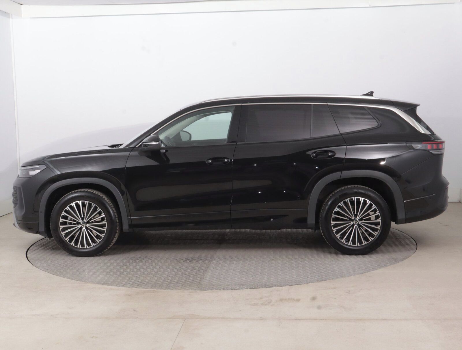 Volkswagen Tayron, 1.5 eTSI, Life - fotka 3