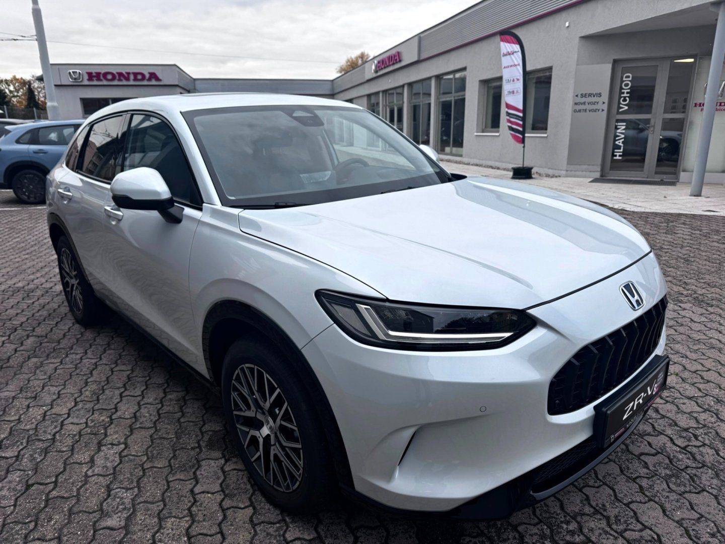 Honda ZR-V, 2.0e:HEV 135kW ADVANCE TOP - fotka 2