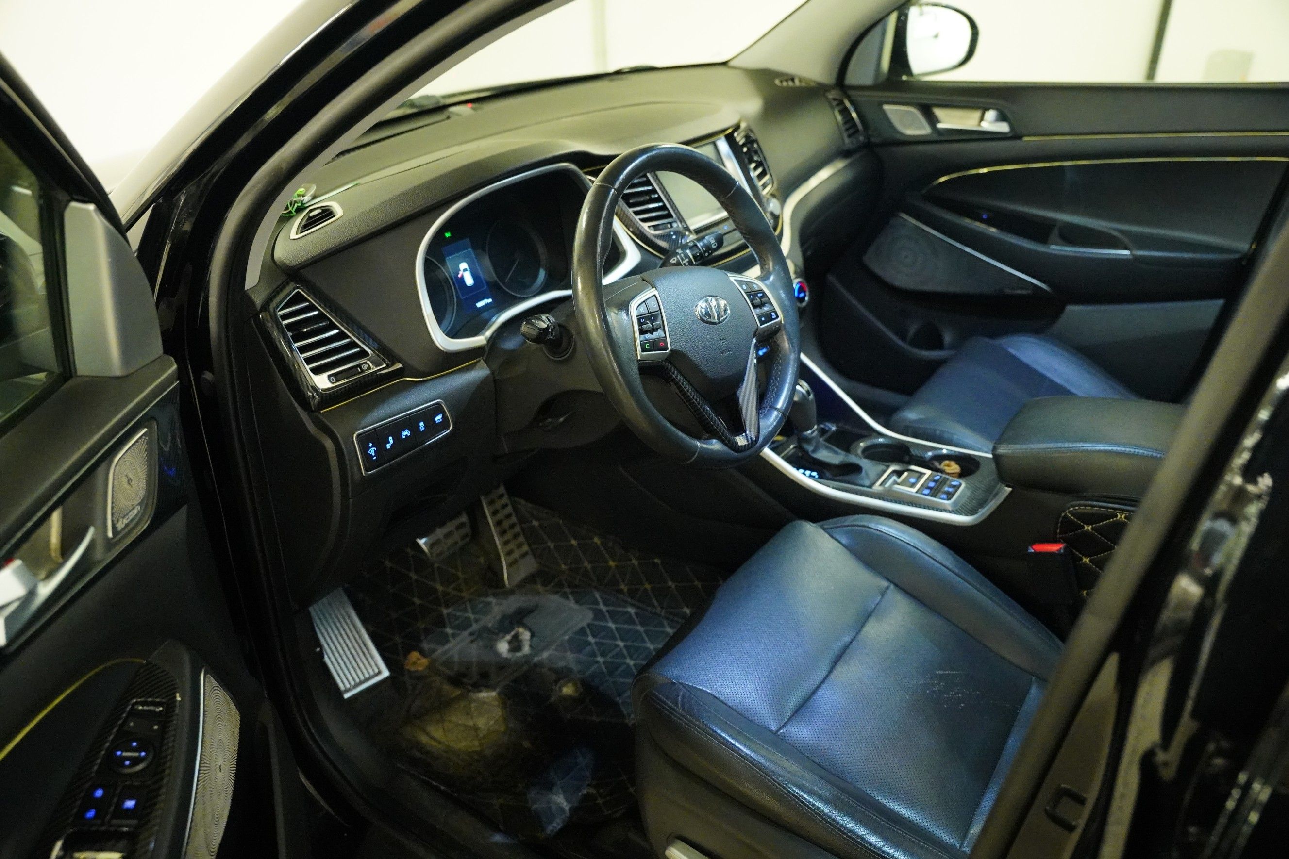 Hyundai Tucson, 2.0CRDi 136kW 4x4 - fotka 6