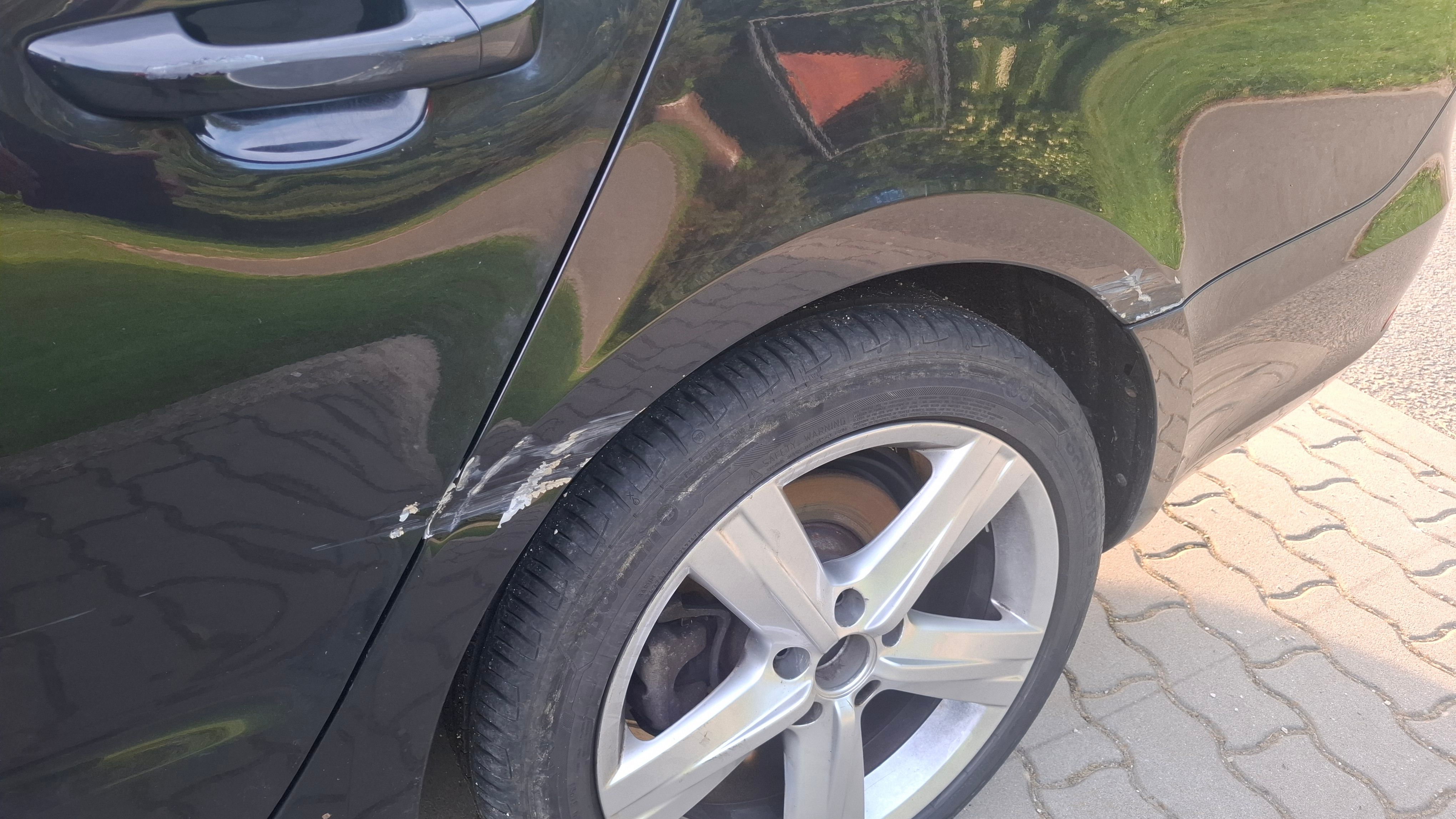 Škoda Superb, SUPERB KOMBI BOURANY - fotka 3