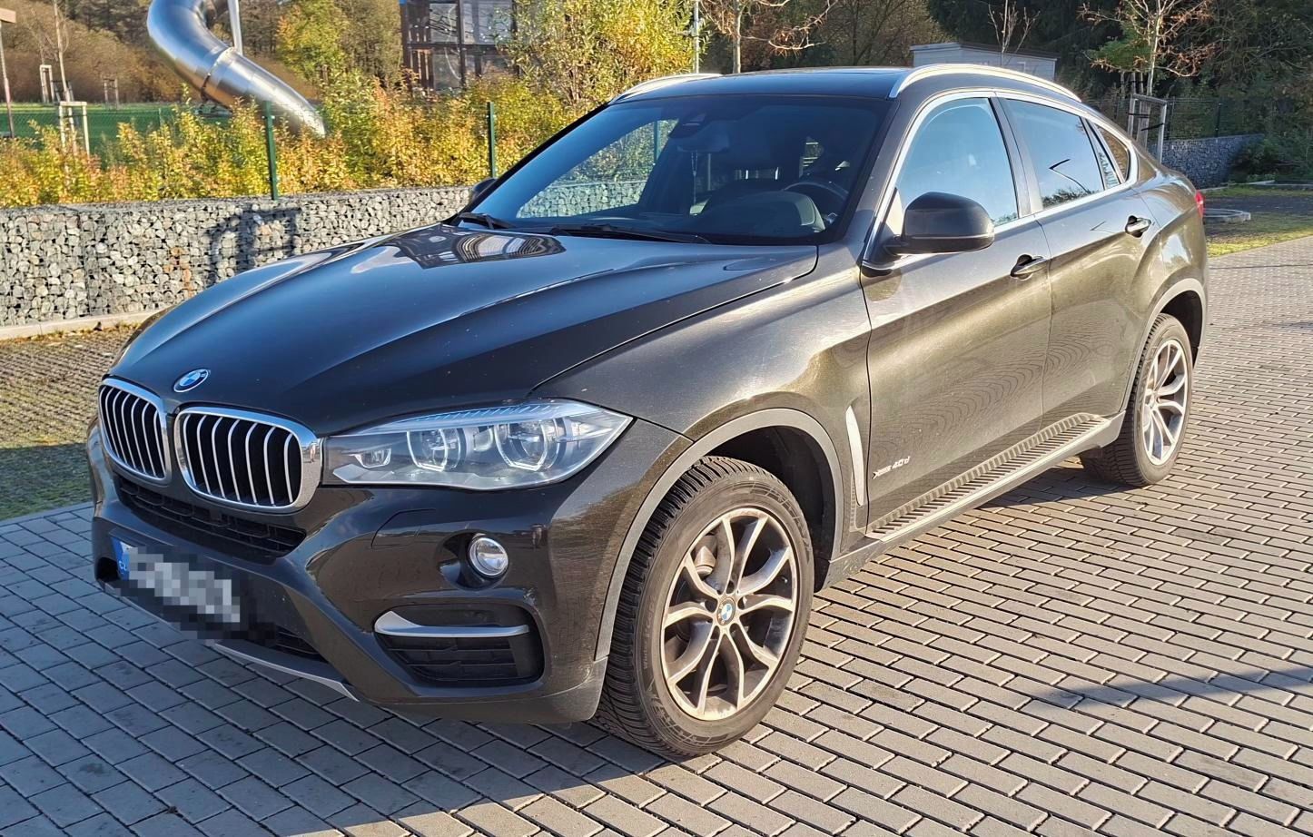BMW X6, 40d X Drive - servisováno - fotka 2