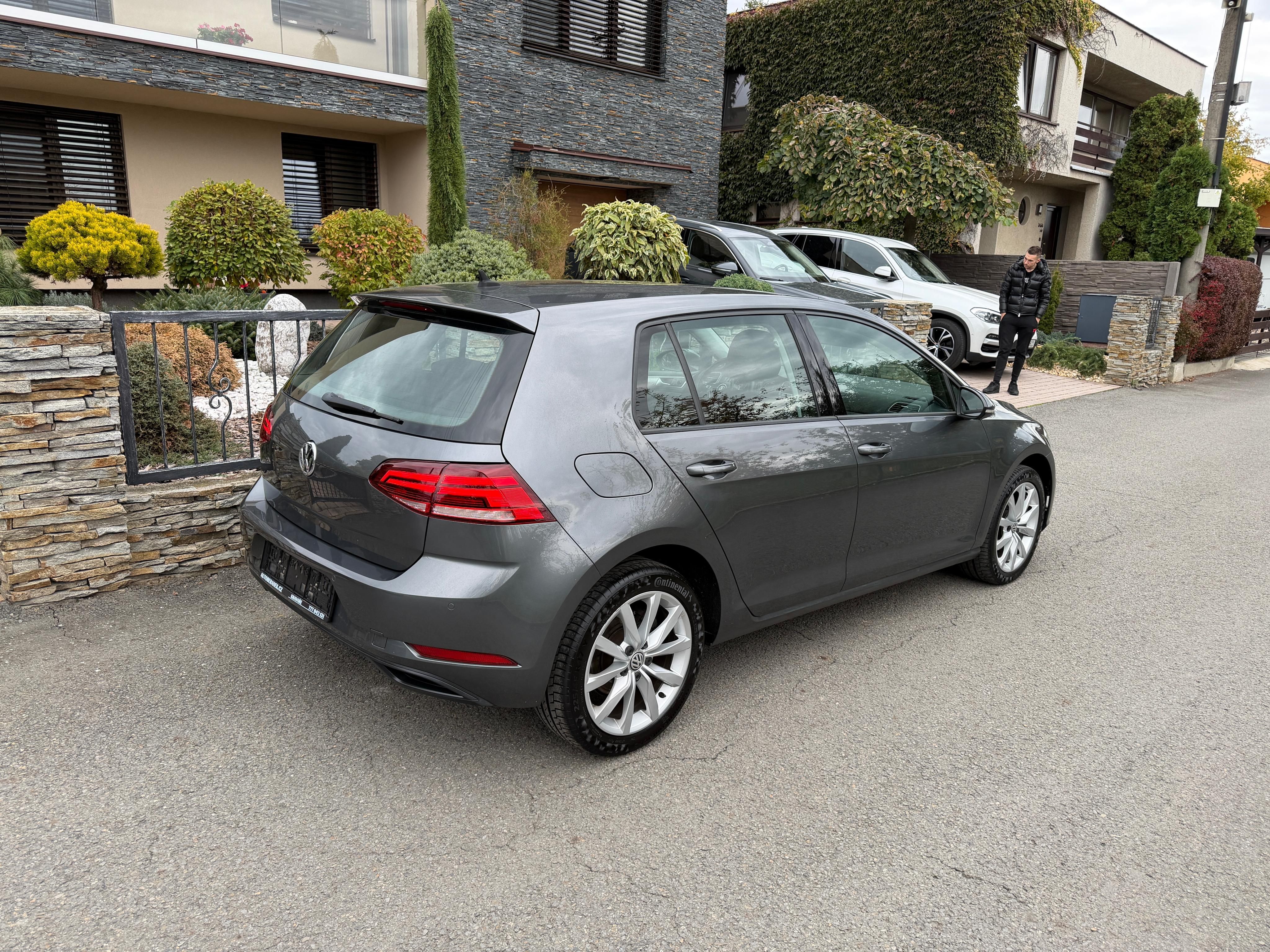 Volkswagen Golf, 1.0 TSI 81KW - fotka 6